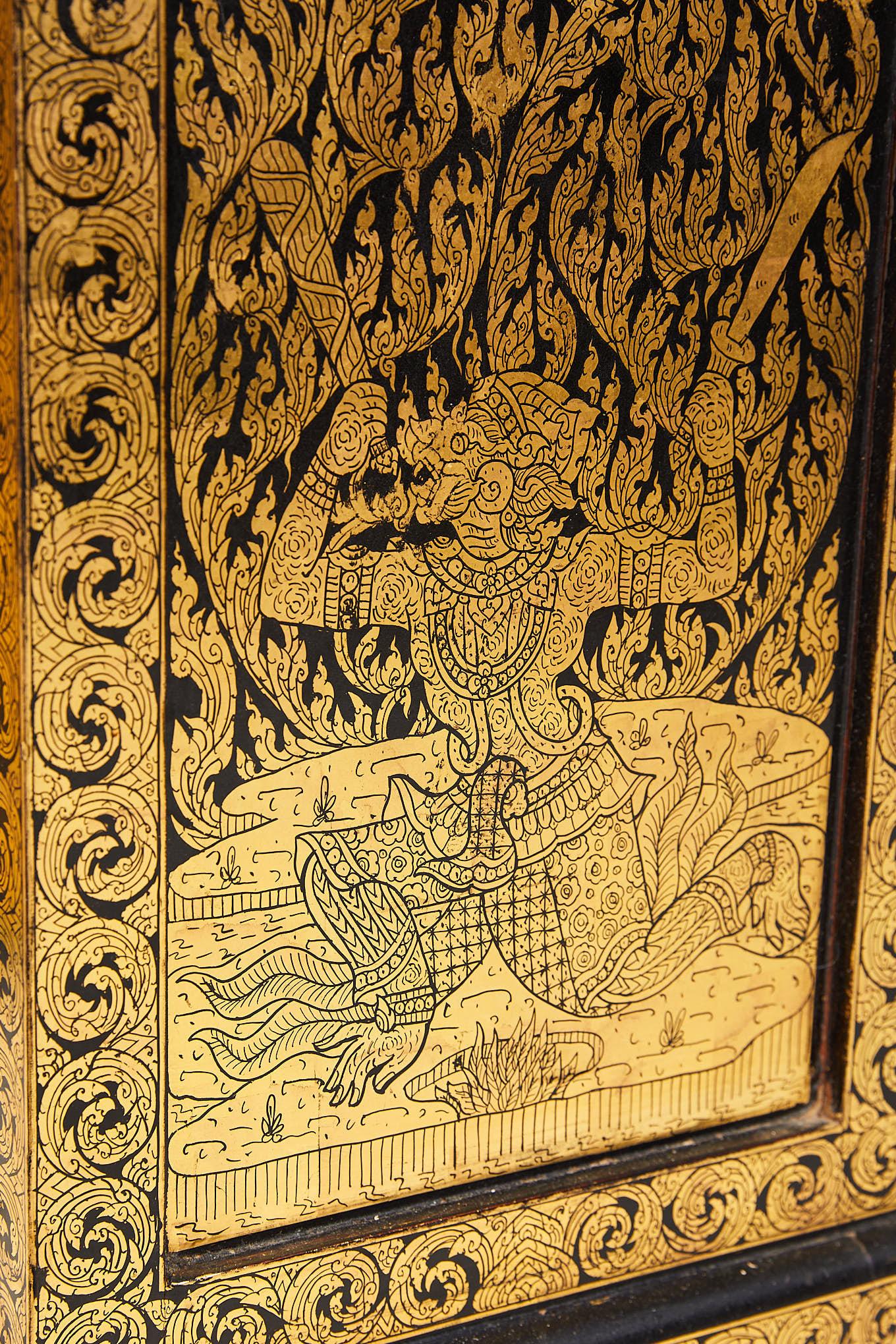 Pair of Thai Manuscript Cabinets of Lacquer and Gold Leaf, 20th Century 12