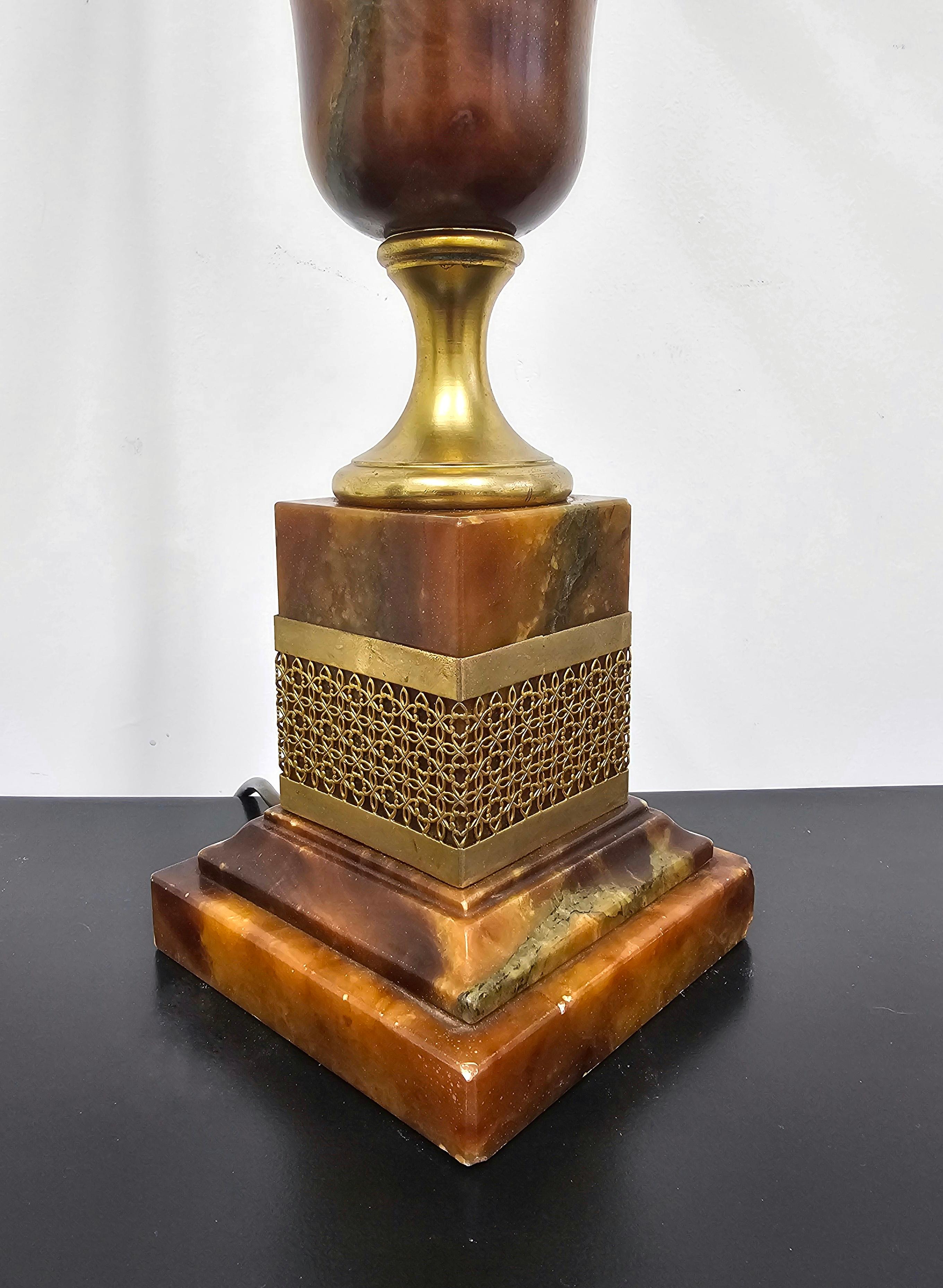 Paire de lampes de table XXL anciennes en onyx et bronze, France, années 1920 en vente 4
