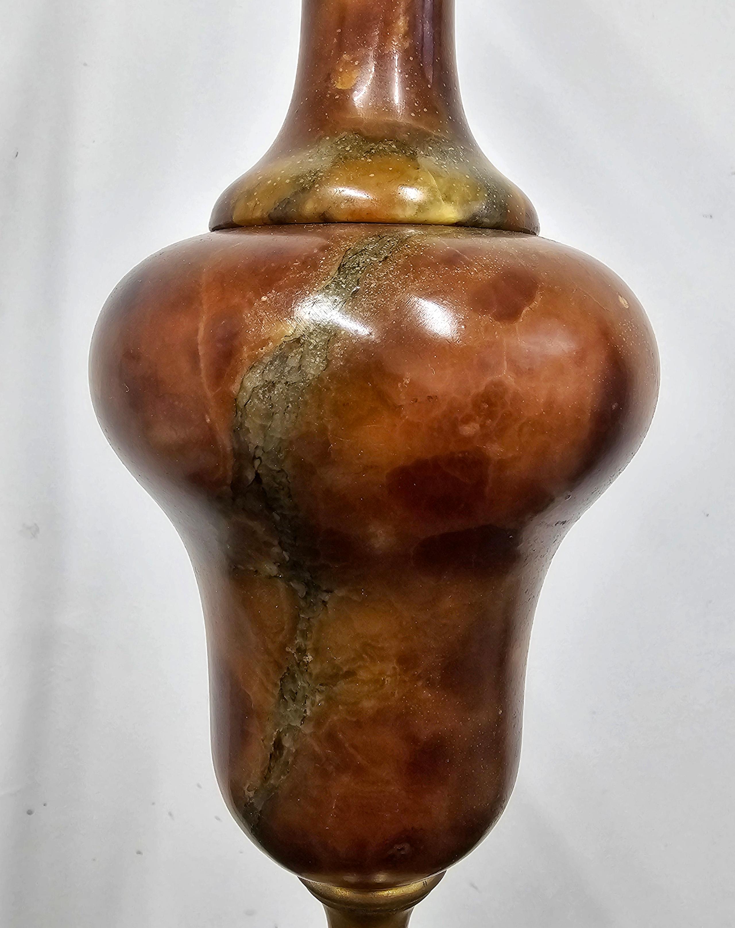 Paire de lampes de table XXL anciennes en onyx et bronze, France, années 1920 en vente 6