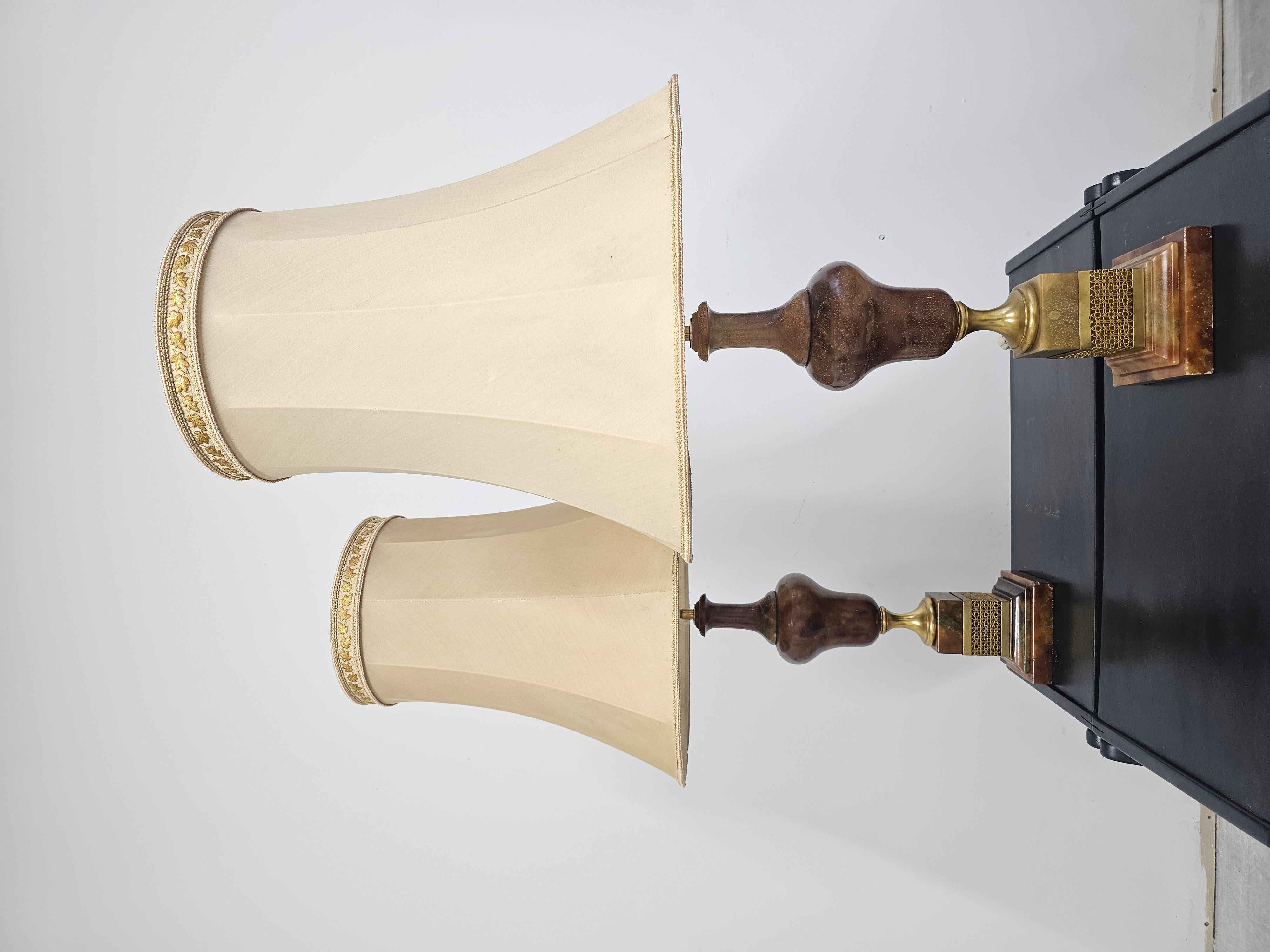 Paire de lampes de table XXL anciennes en onyx et bronze, France, années 1920 en vente 13