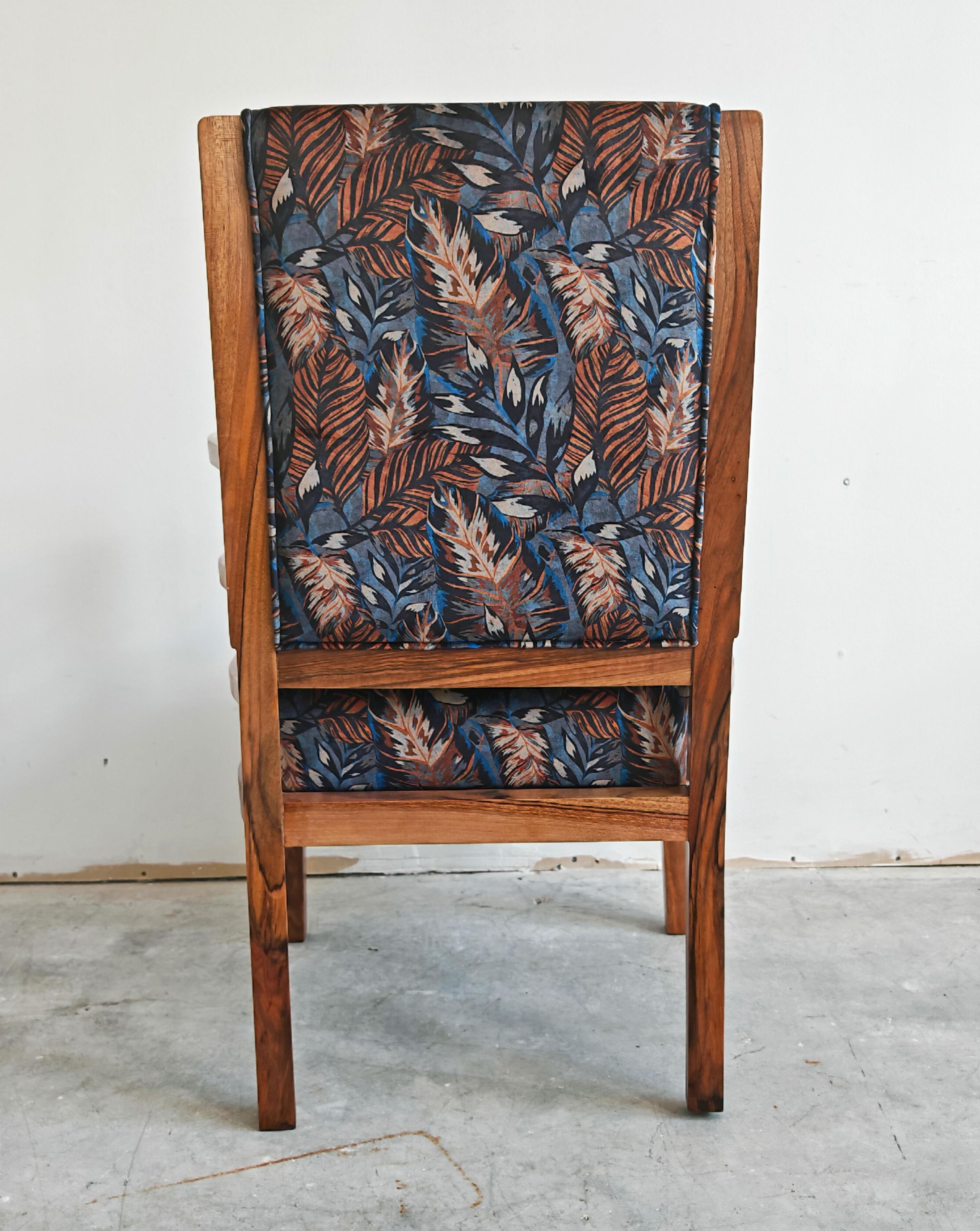 Pareja de Sillones Art Decó únicos en nogal macizo y felpa floral en venta 6