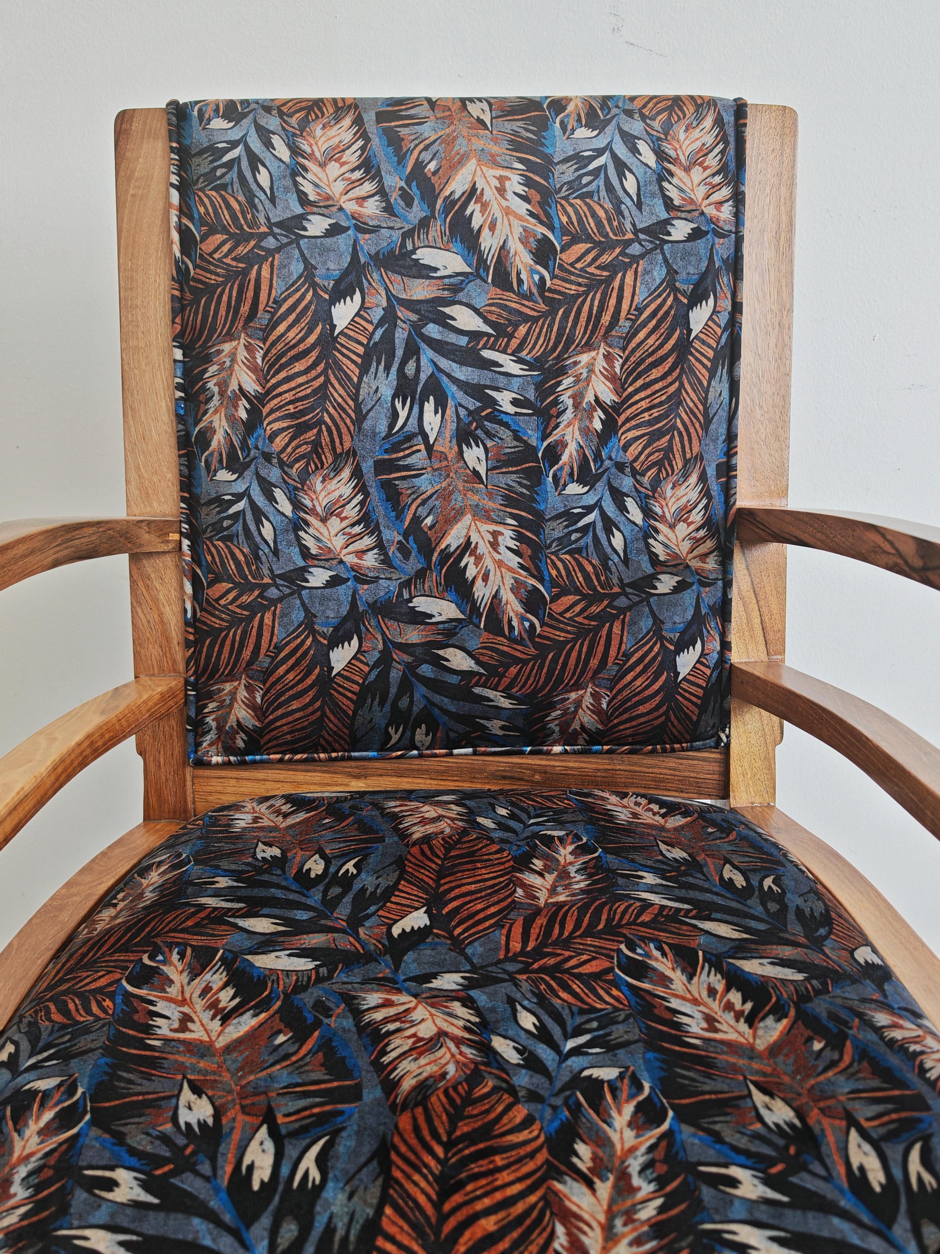 Pareja de Sillones Art Decó únicos en nogal macizo y felpa floral en Excelente estado para la venta en Beograd, RS