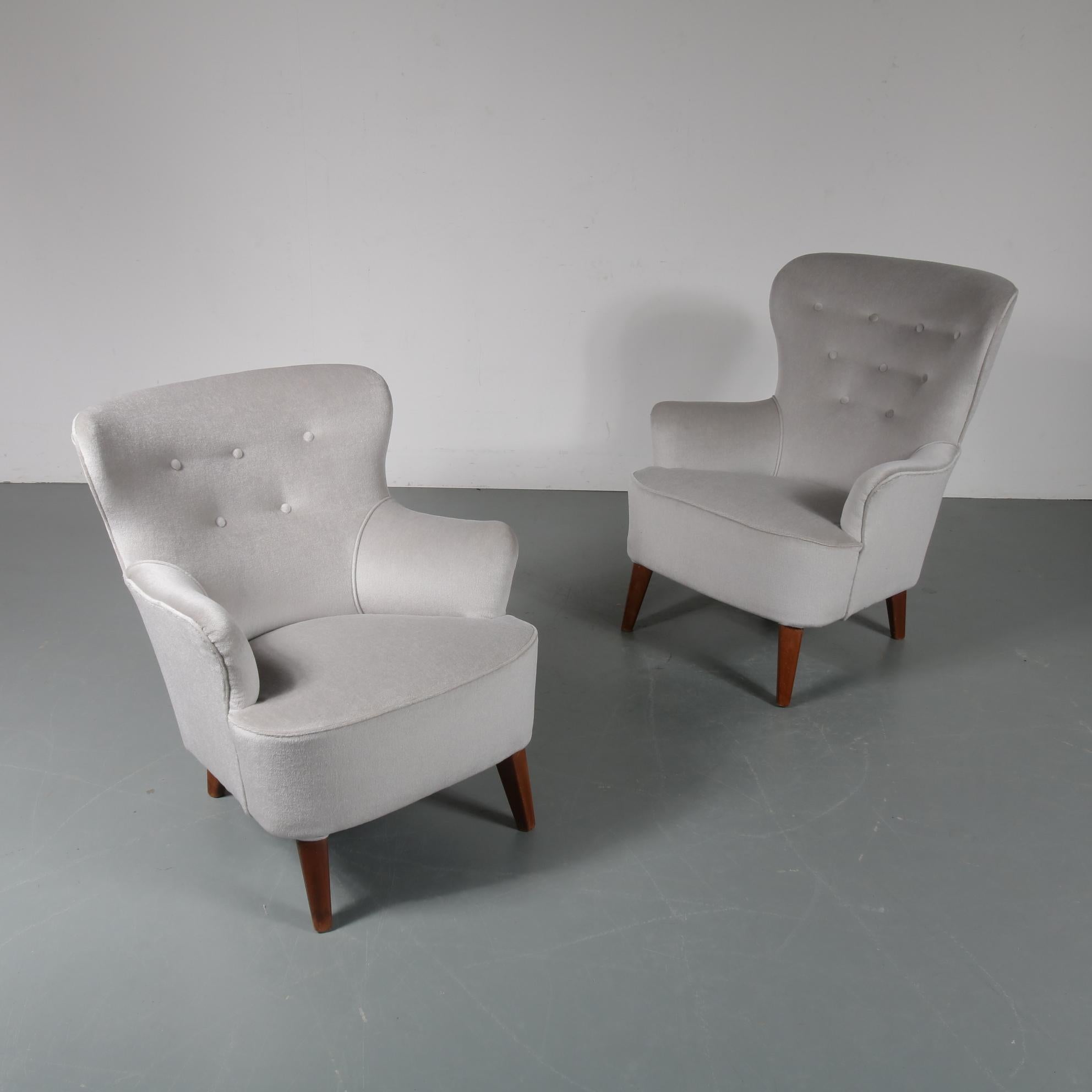 Dutch Pair of Theo Ruth Lounge Chairs for Artifort, the Netherlands, 1950