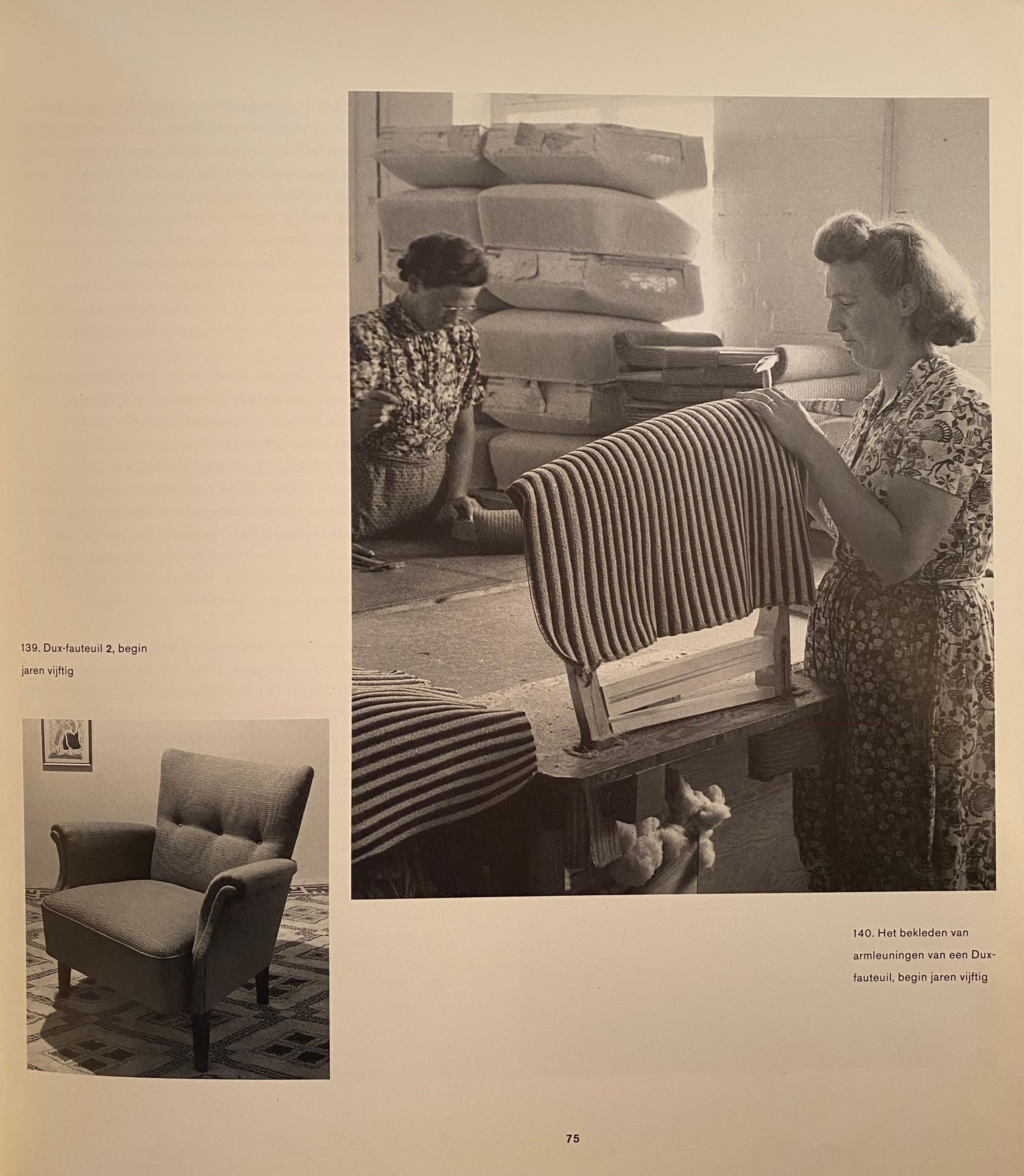 Paar Loungesessel des schwedischen Herstellers DUX, vertrieben von Artifort in den Niederlanden 1955

Diese Loungesessel waren 1955 das Spitzenmodell von Artifort, handgefertigt in Schweden und gepolstert in den Niederlanden bei Artifort mit den