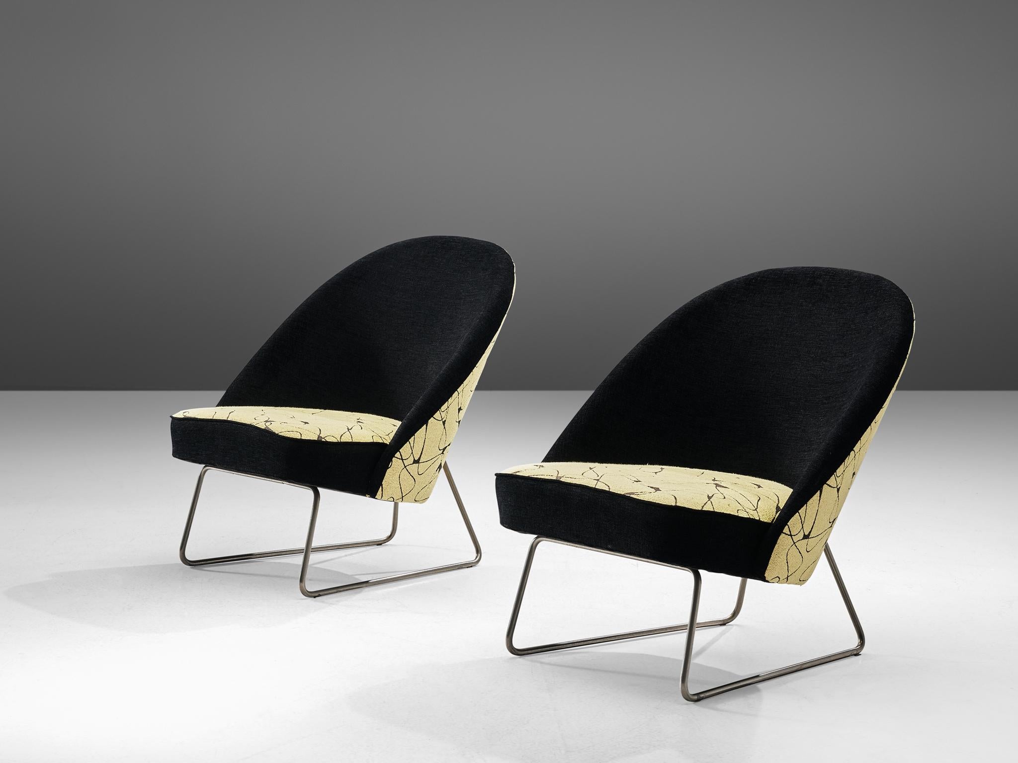 Paar Theo Ruth Lounge Chairs aus gemustertem Stoff  (Niederländisch) im Angebot