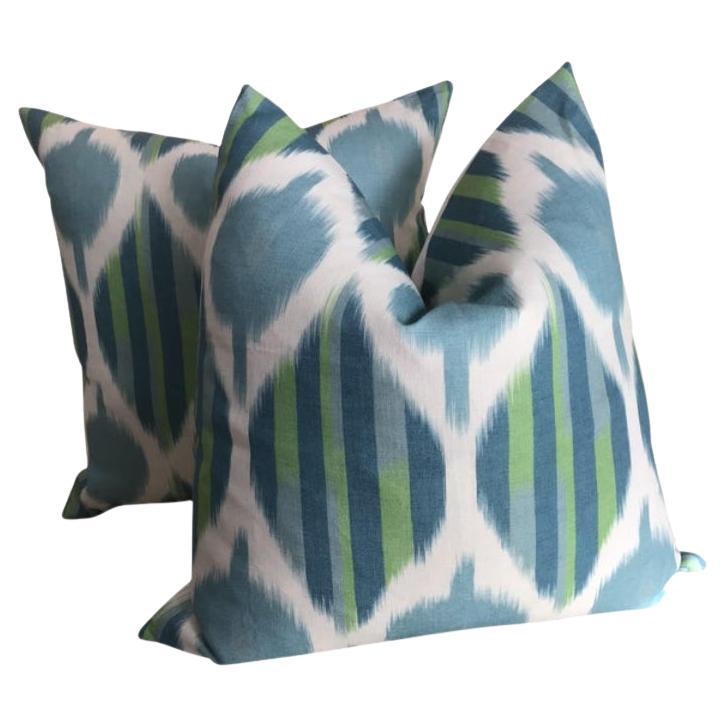 Coppia di cuscini Thibaut "Kimona" con imbottitura in piuma d'oca da 22 pollici