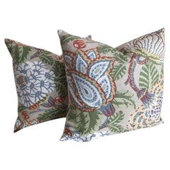 Coppia di cuscini Thibaut "Mitford" in beige con imbottitura in piuma d'oca da 22 pollici