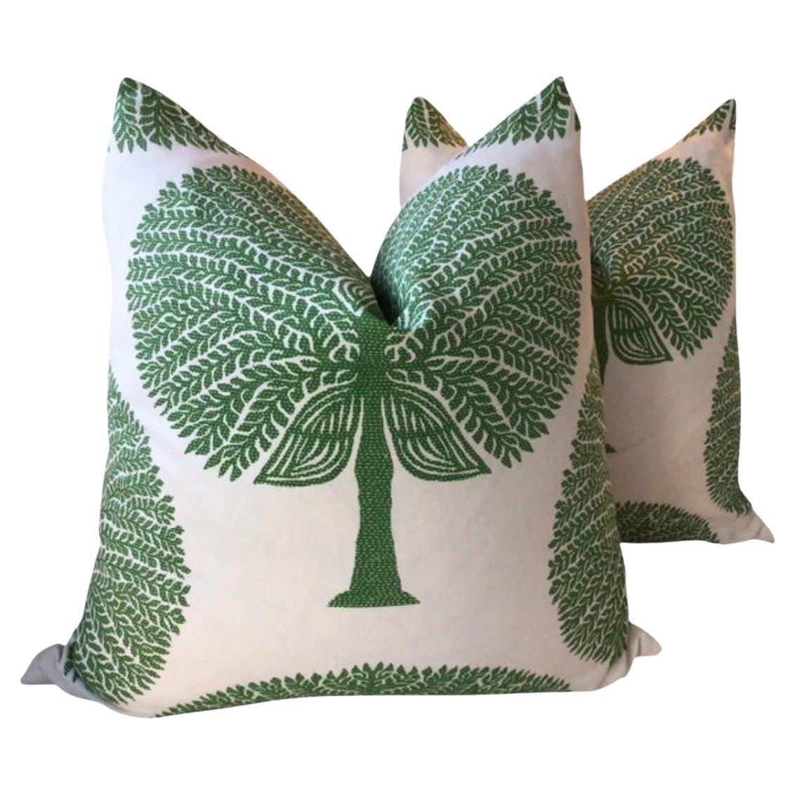 Coppia di cuscini Thibaut "Mulberry Tree" in Greene 
Greene in vendita