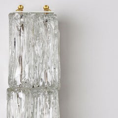 Coppia di lampade da parete in ottone e vetro spesso di J.T. Kalmar, Austria, 1960