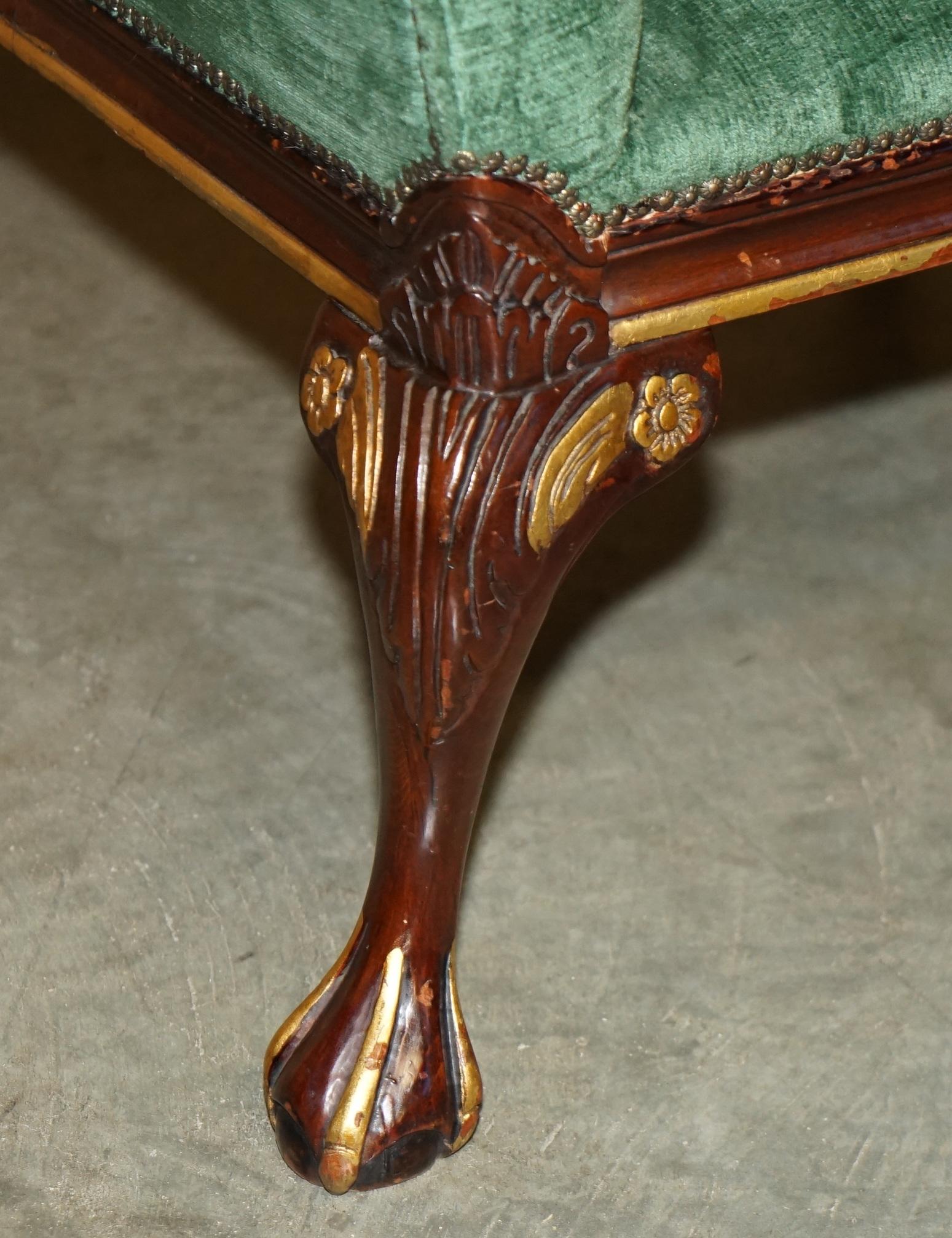 PAR DE SILLONES THOMAS CHIPPENDALE GAINSBOROUGH DE ESTILO GEORGE II DE BISAGRA Y BOLA en venta 6