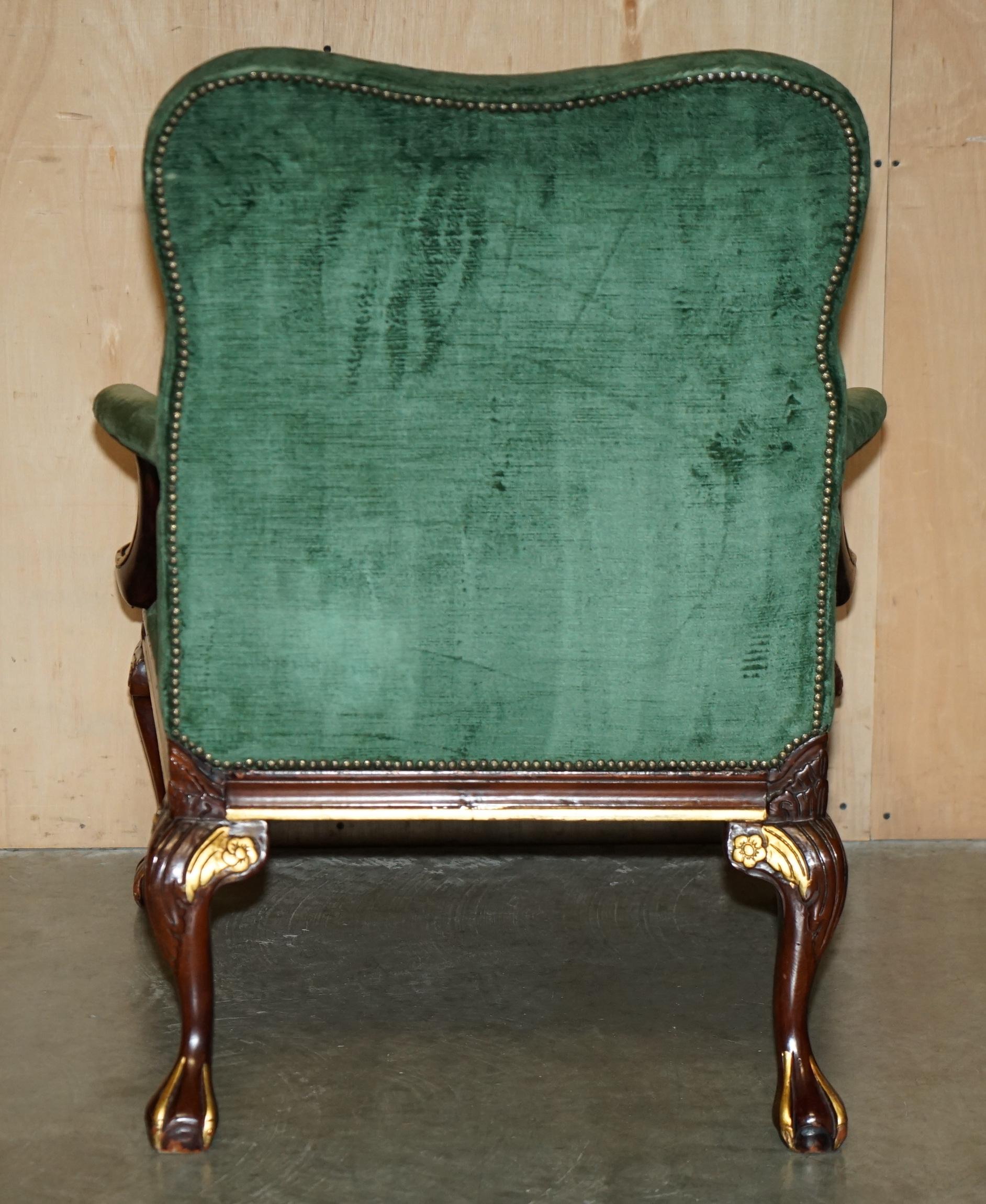 PAR DE SILLONES THOMAS CHIPPENDALE GAINSBOROUGH DE ESTILO GEORGE II DE BISAGRA Y BOLA en venta 7