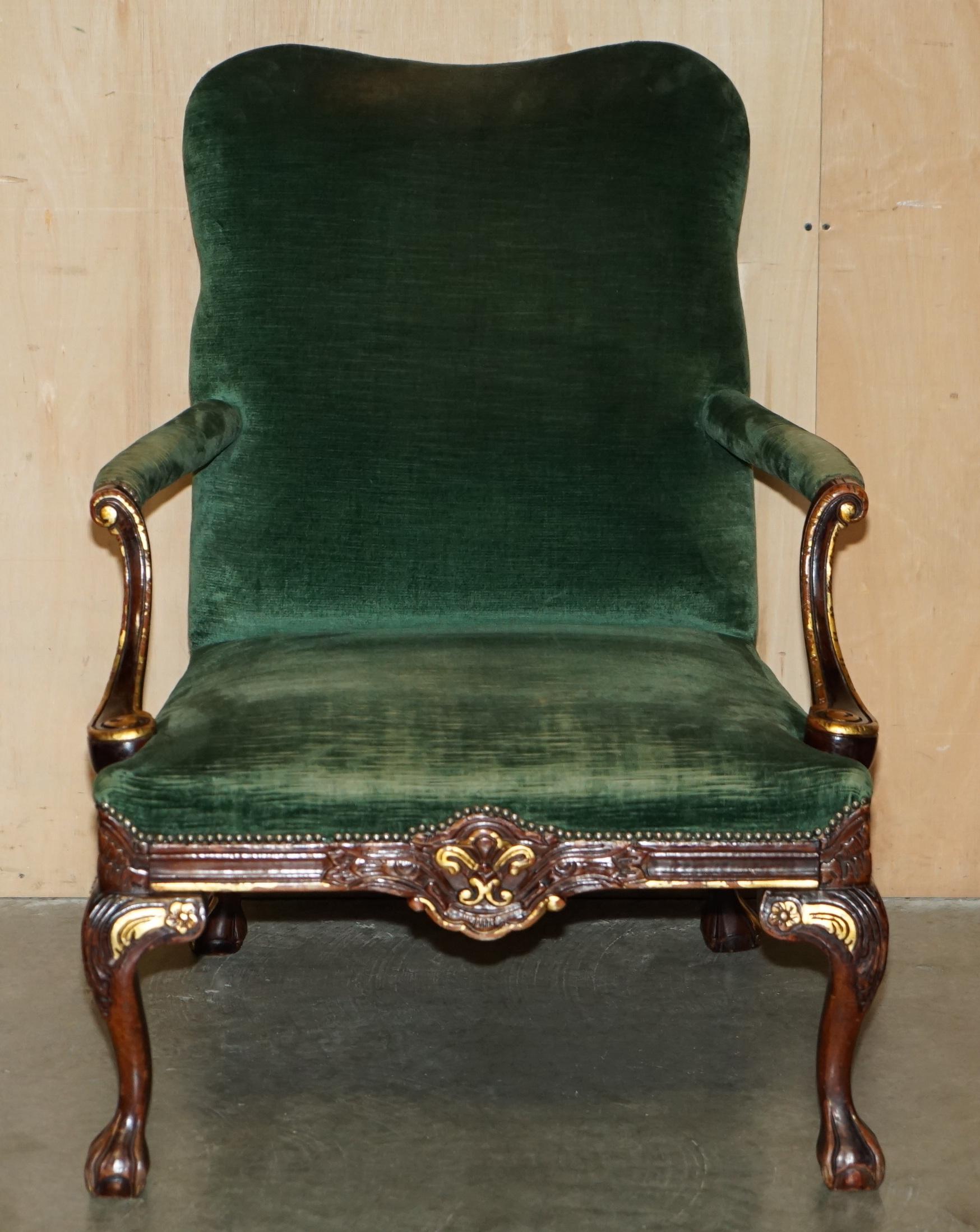 PAR DE SILLONES THOMAS CHIPPENDALE GAINSBOROUGH DE ESTILO GEORGE II DE BISAGRA Y BOLA Jorge II en venta