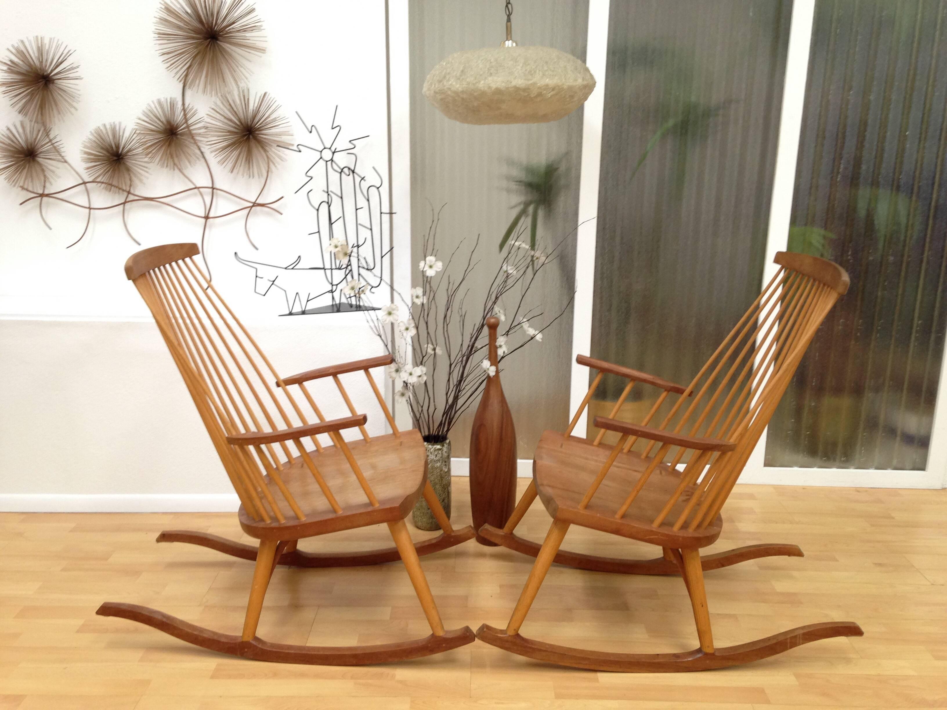 Pair of Thomas Moser Rocking Chairs In Good Condition In Miami, FL