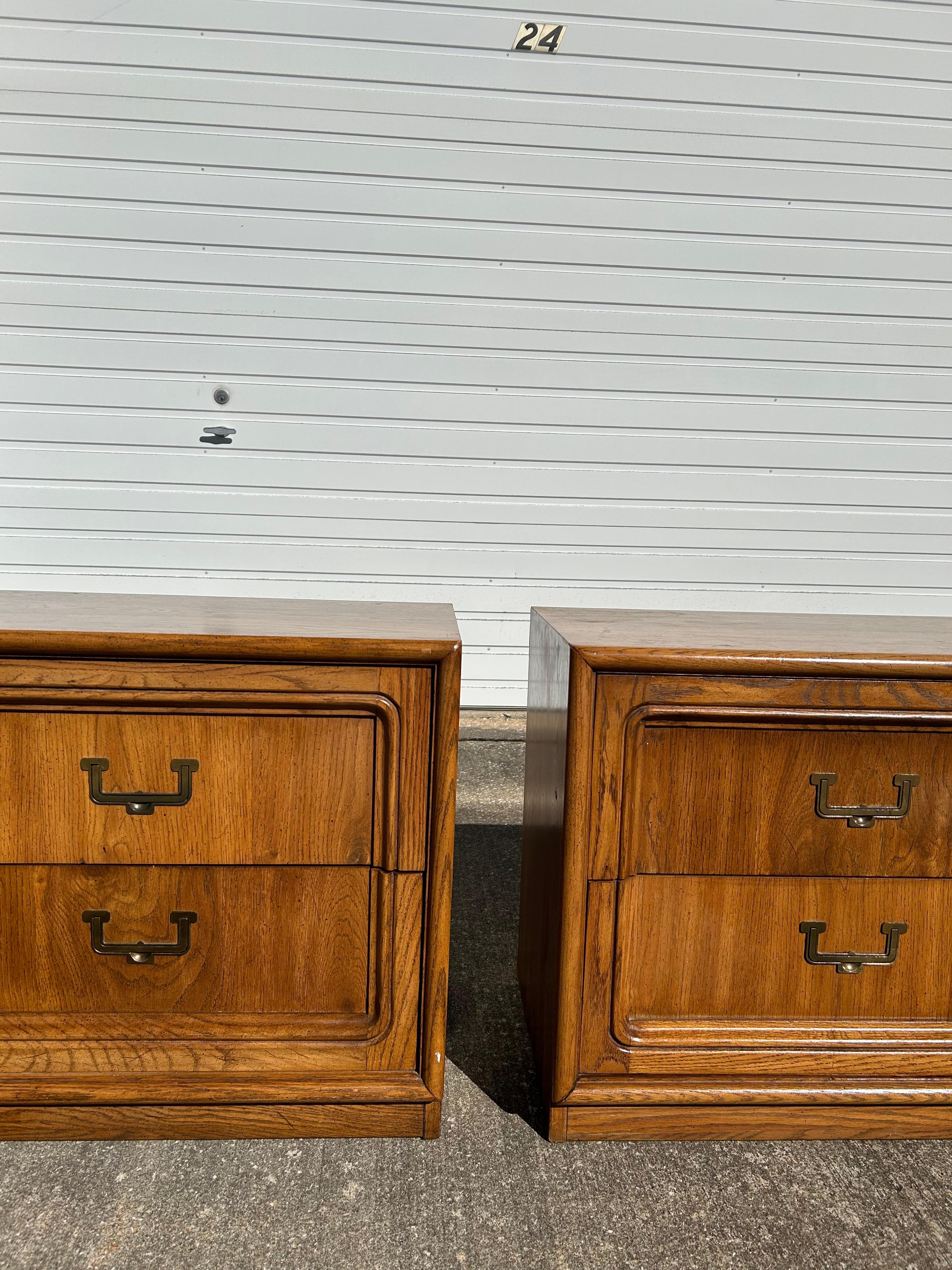 French Provincial Pair of Thomasville Campaign Oak Nightstands  For Sale