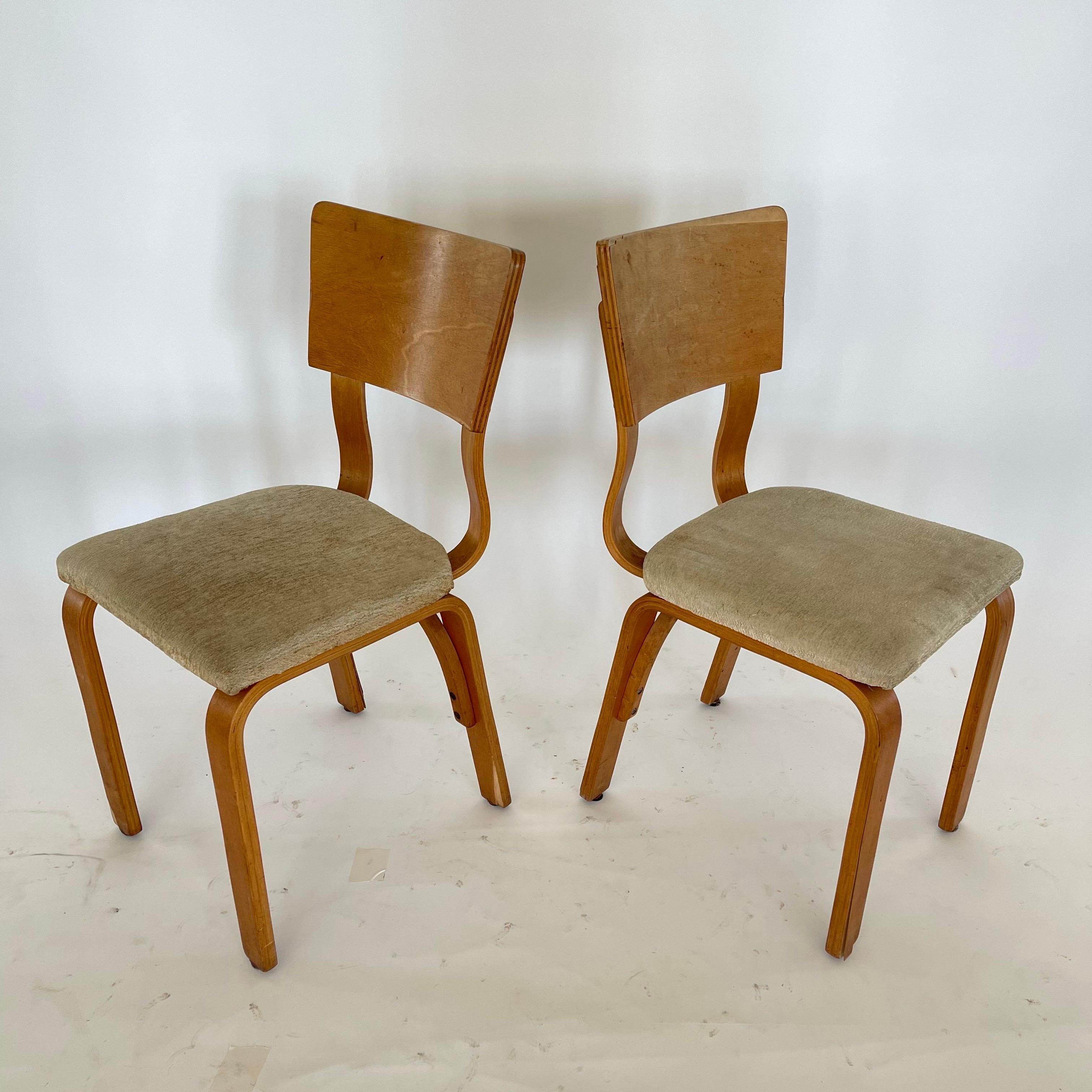 American Pair of Thonet 1216-S17-B1 Bent Plywood Upholstered Seat Dining Chairs, 1940s For Sale