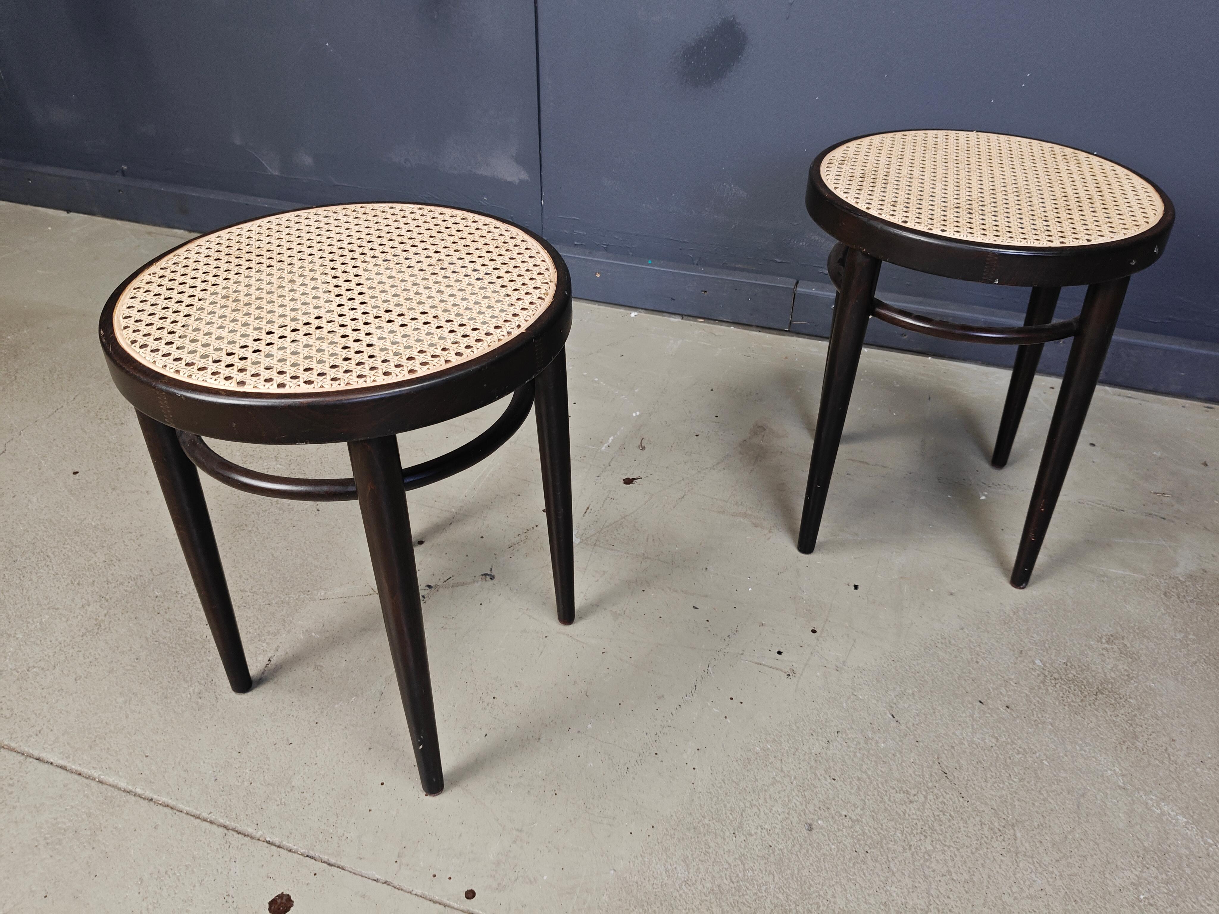 Pareja de taburetes Thonet 214RH, años 80 en venta 3