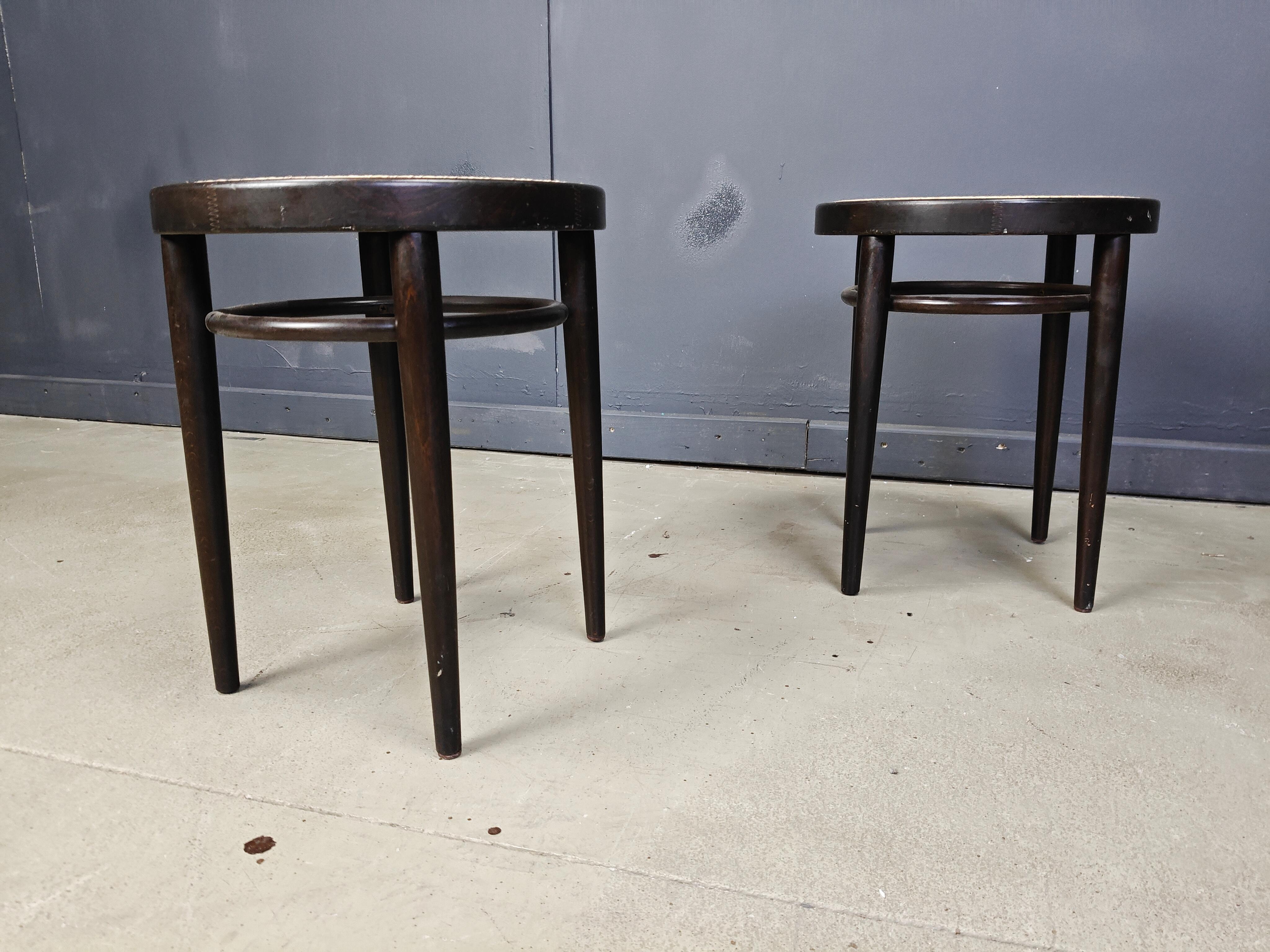Pareja de taburetes Thonet 214RH, años 80 en venta 4