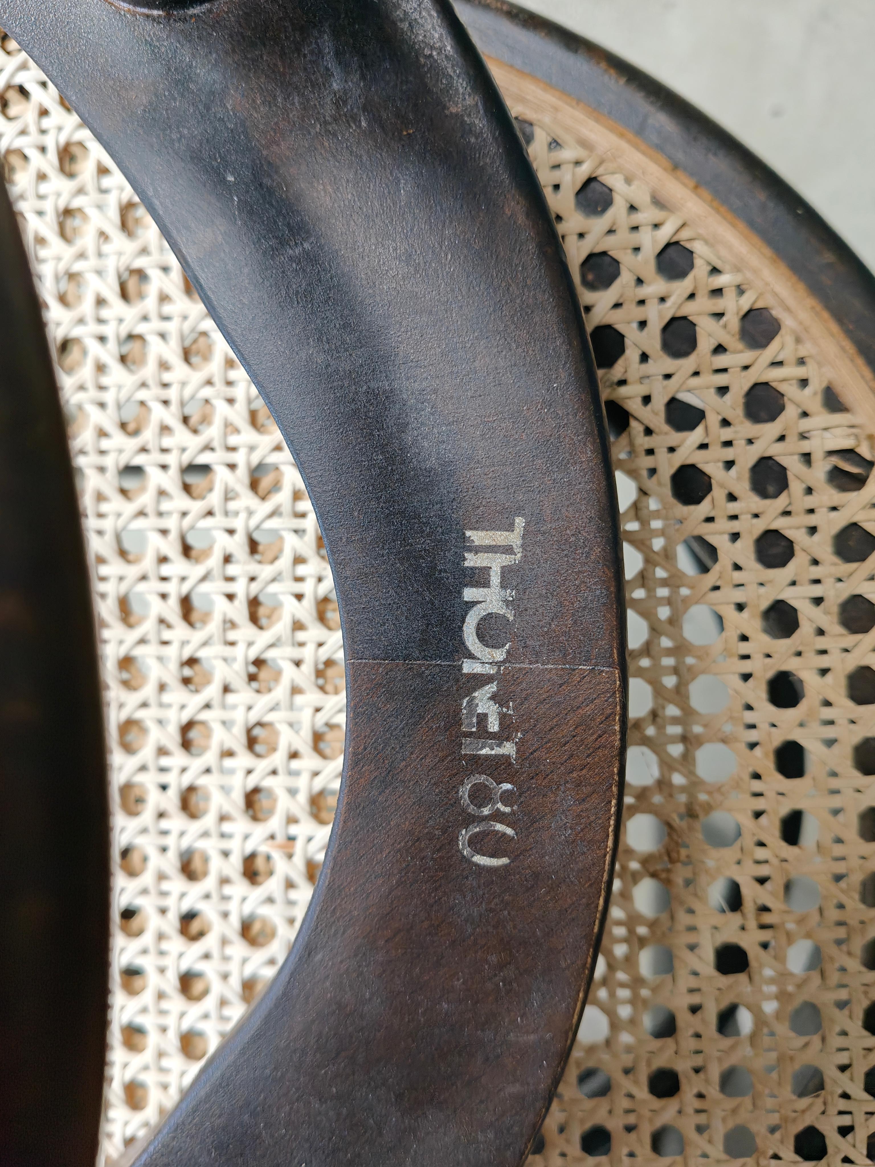 Pareja de taburetes Thonet 214RH, años 80 Austríaco en venta
