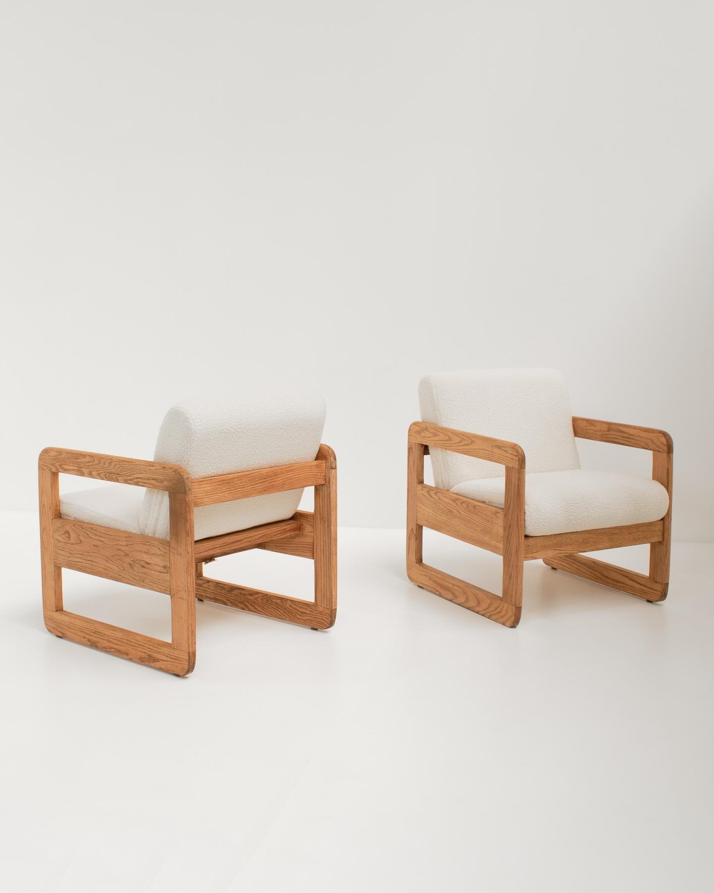 Organic Modern Pair of Thonet Armchairs in Bouclé and Oak