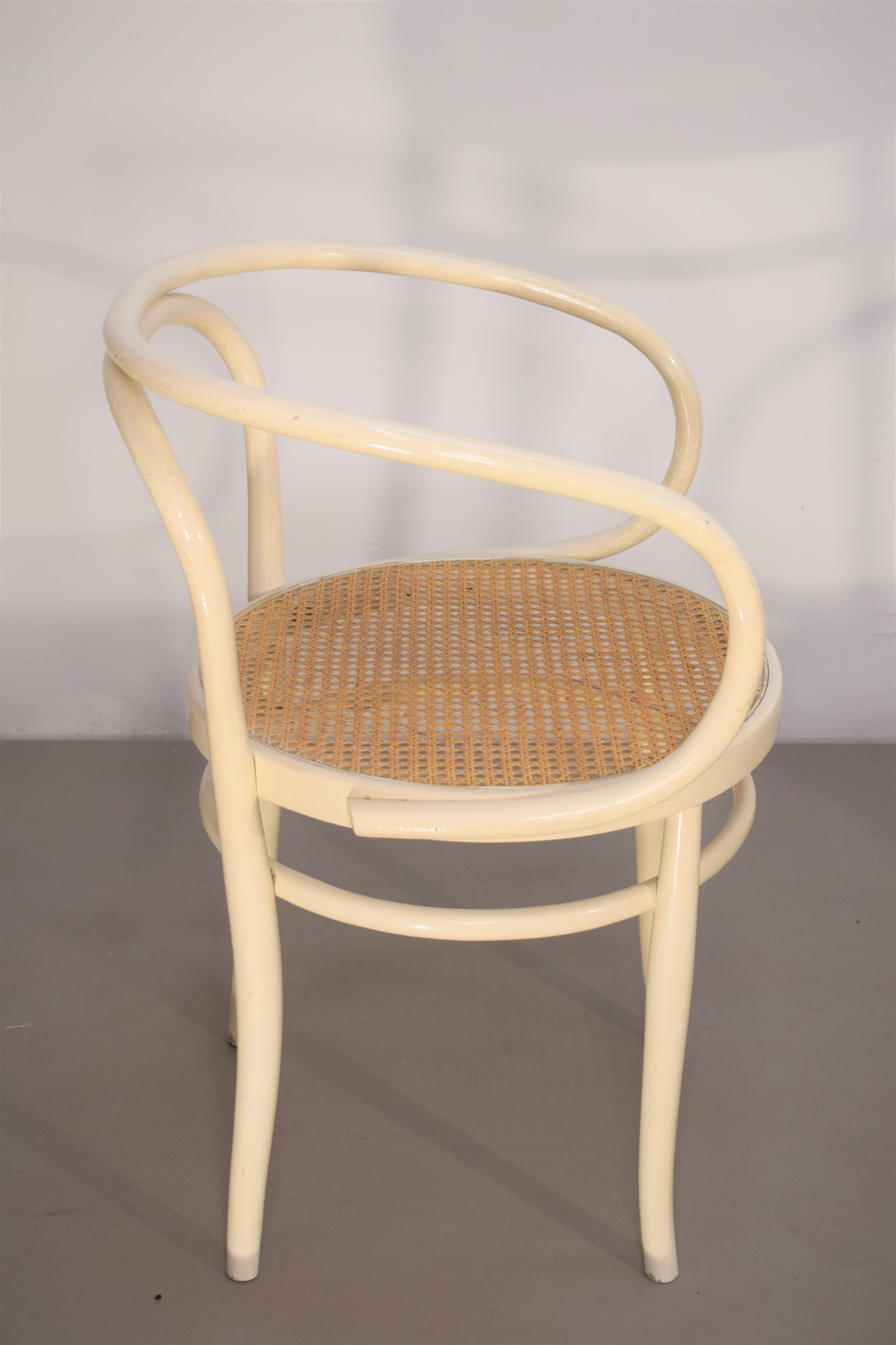 Pair of Thonet armchairs, Italy, 1960s.

Dimensions: H= 75 cm; W= 52 cm; D= 48 cm; H seat= 47 cm.