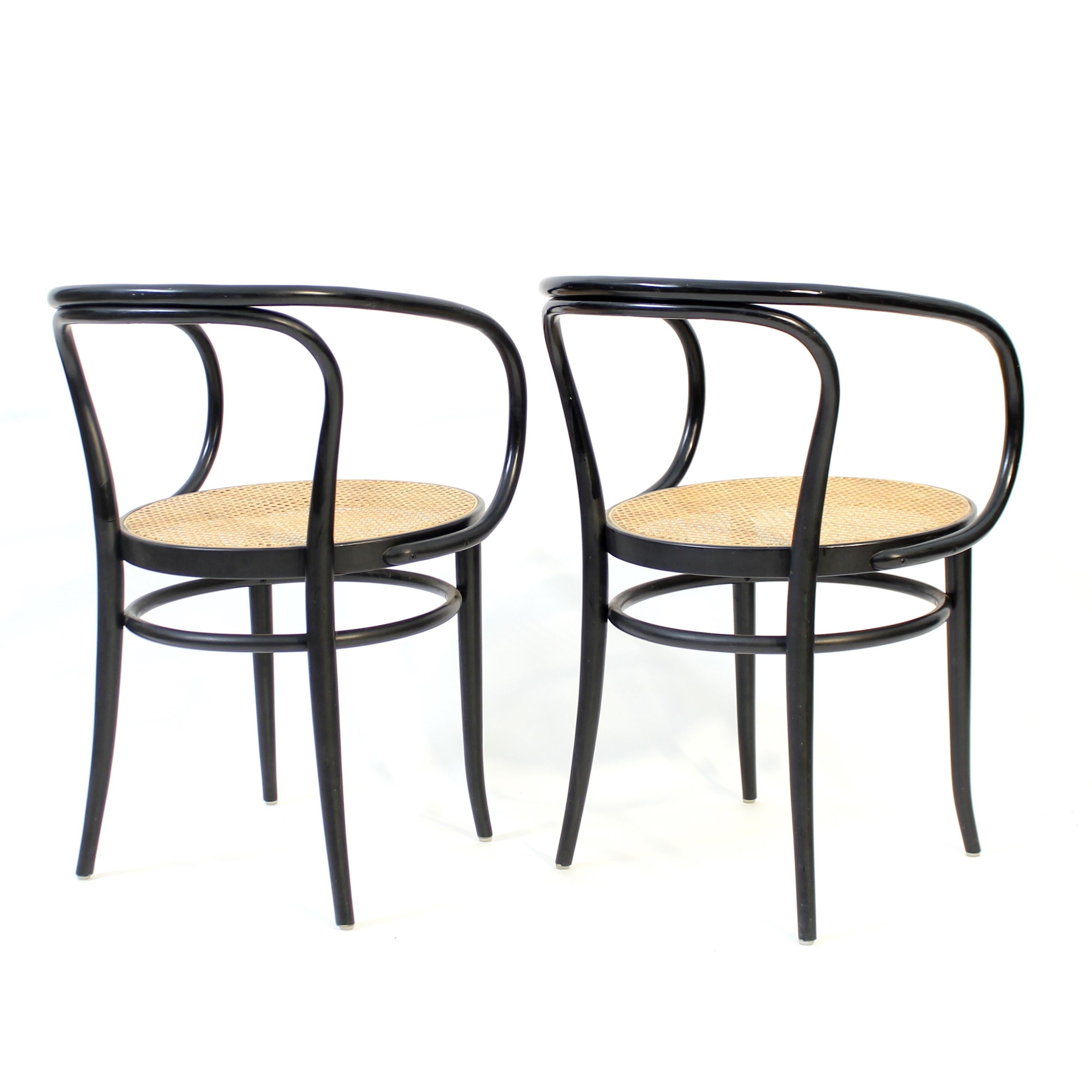 Paire de fauteuils Thonet, modèle 209, vers 2000 en vente 4
