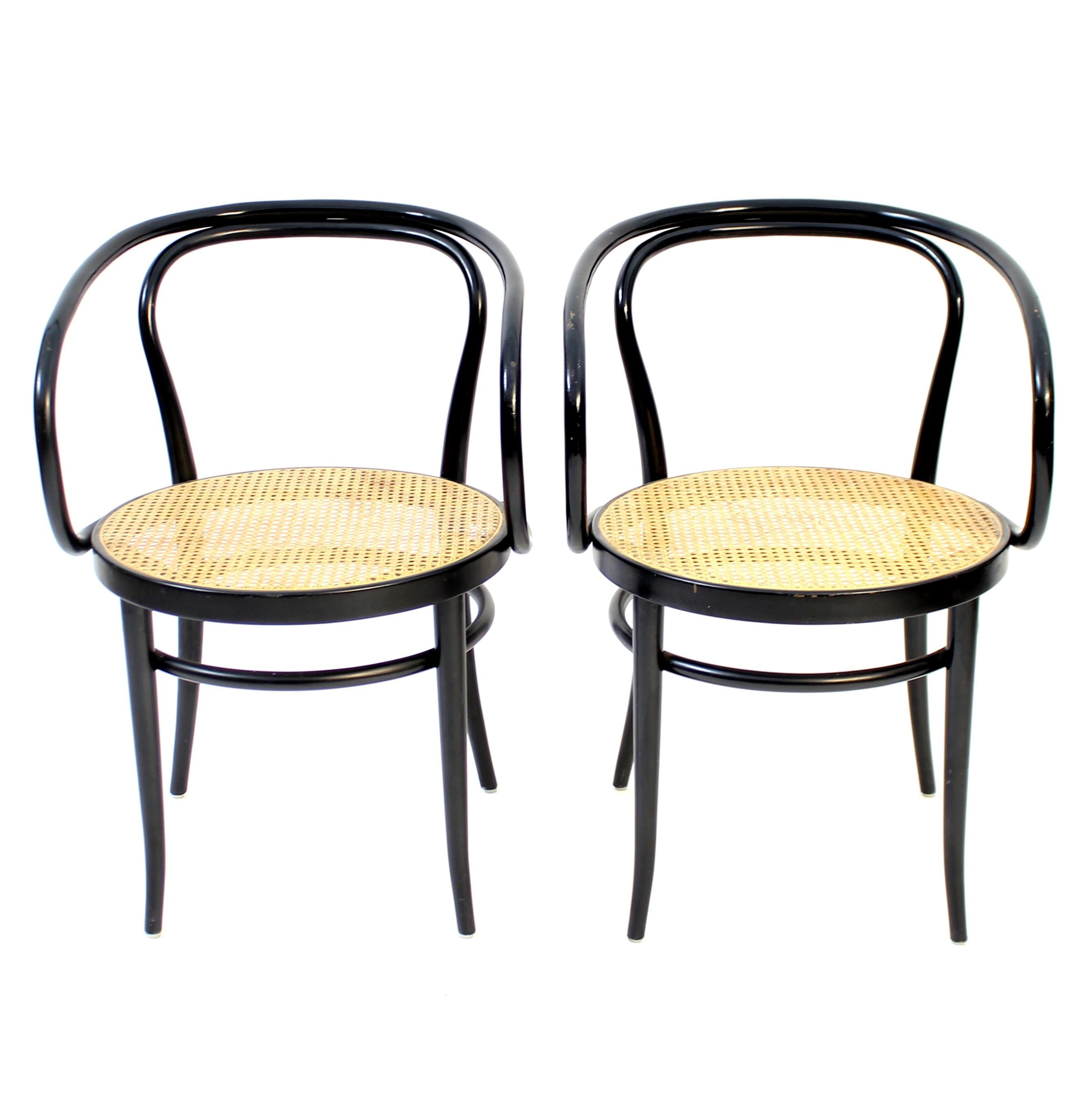 Autrichien Paire de fauteuils Thonet, modèle 209, vers 2000 en vente