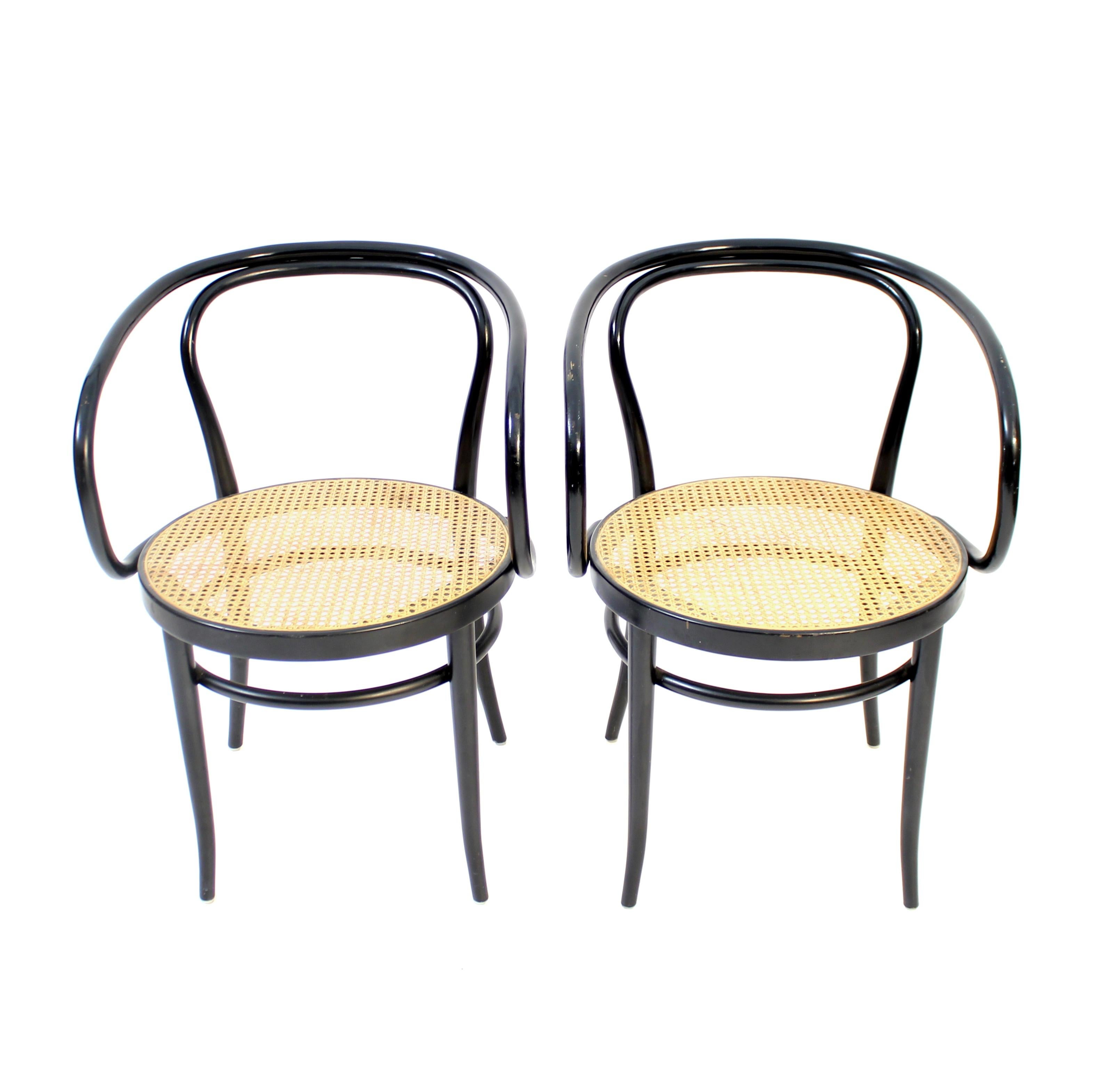 Paire de fauteuils Thonet, modèle 209, vers 2000 Bon état - En vente à Uppsala, SE