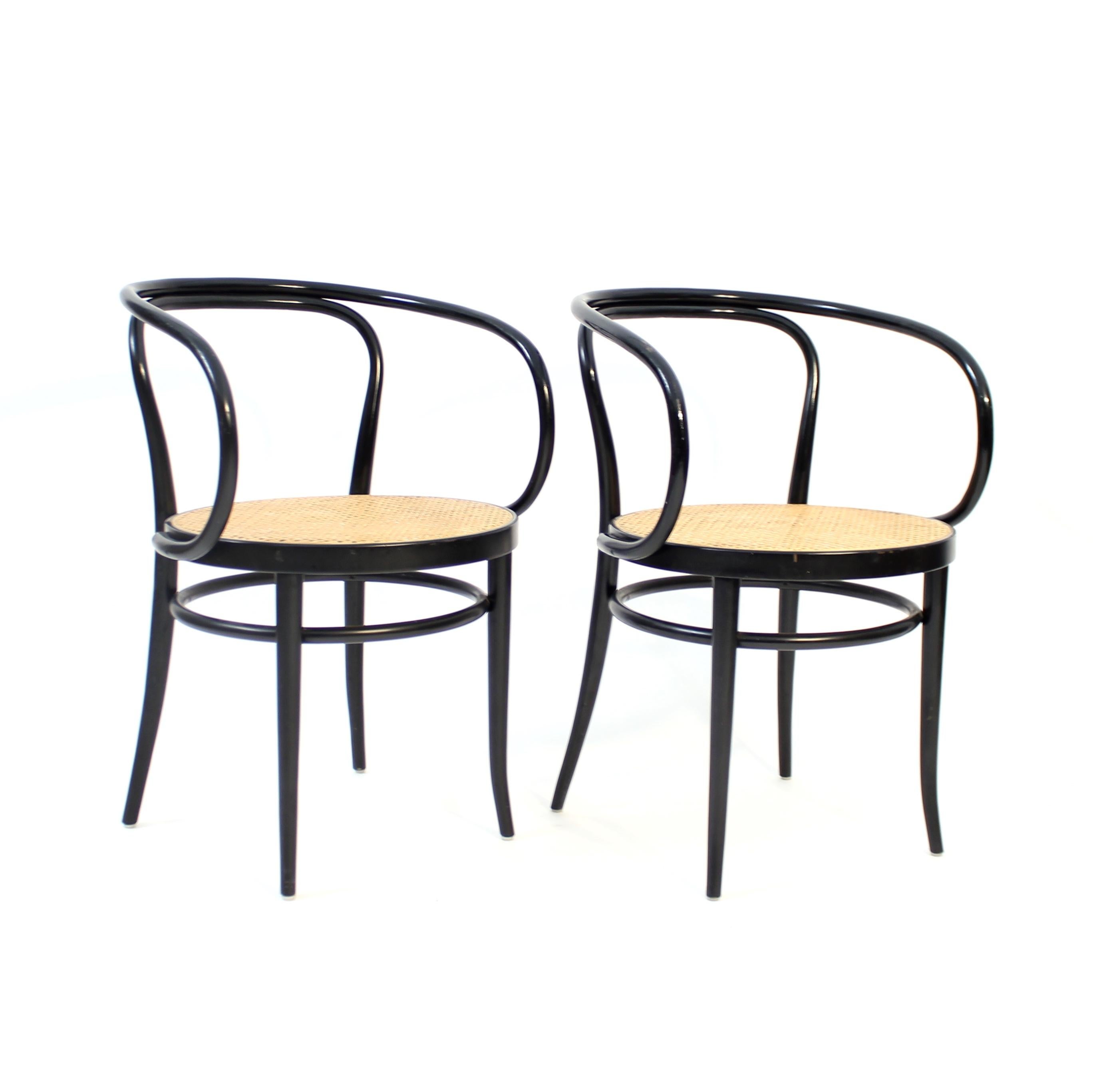 Milieu du XXe siècle Paire de fauteuils Thonet, modèle 209, vers 2000 en vente