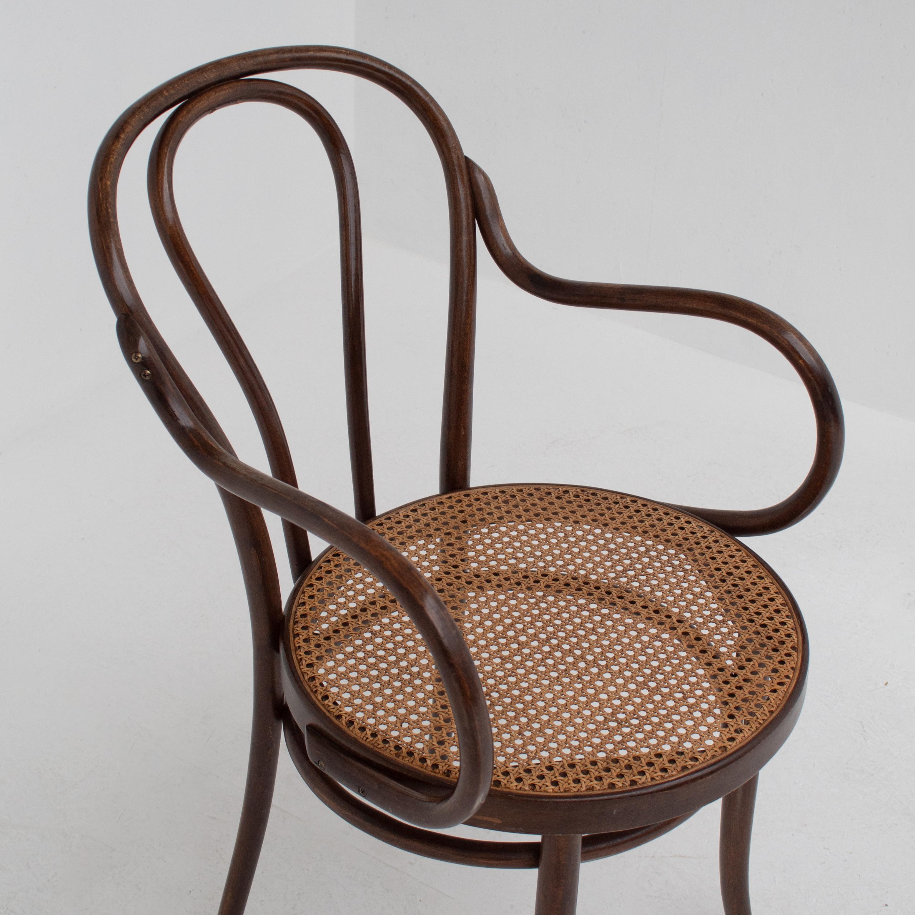 Paire de fauteuils en bois de Thonet en vente 3