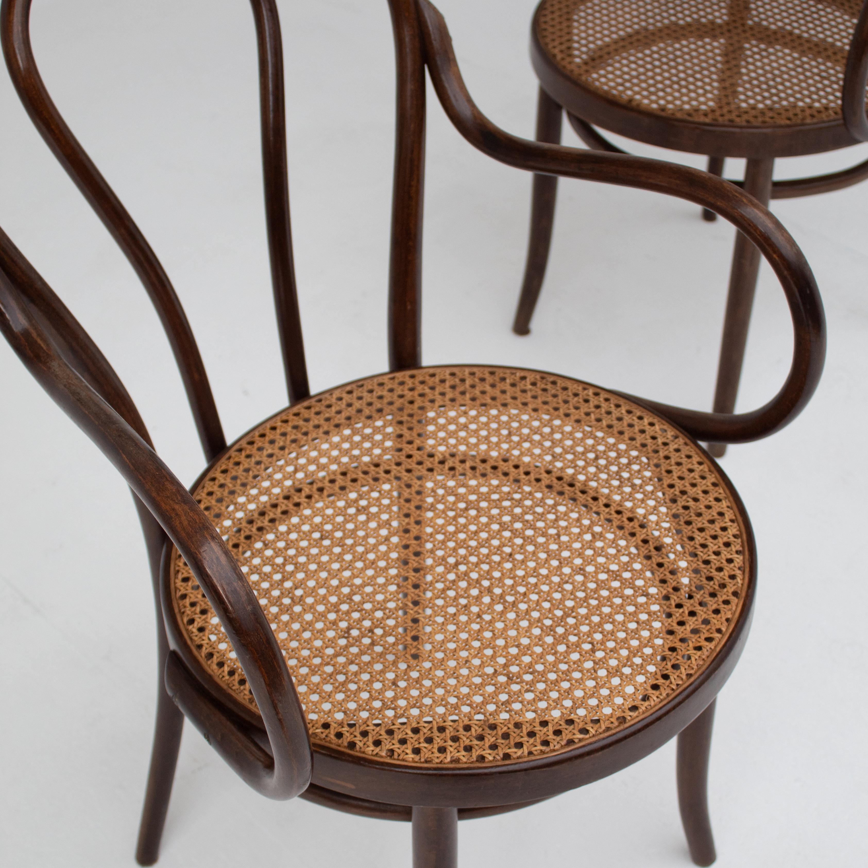 Paire de fauteuils en bois de Thonet Bon état - En vente à Antwerpen, BE