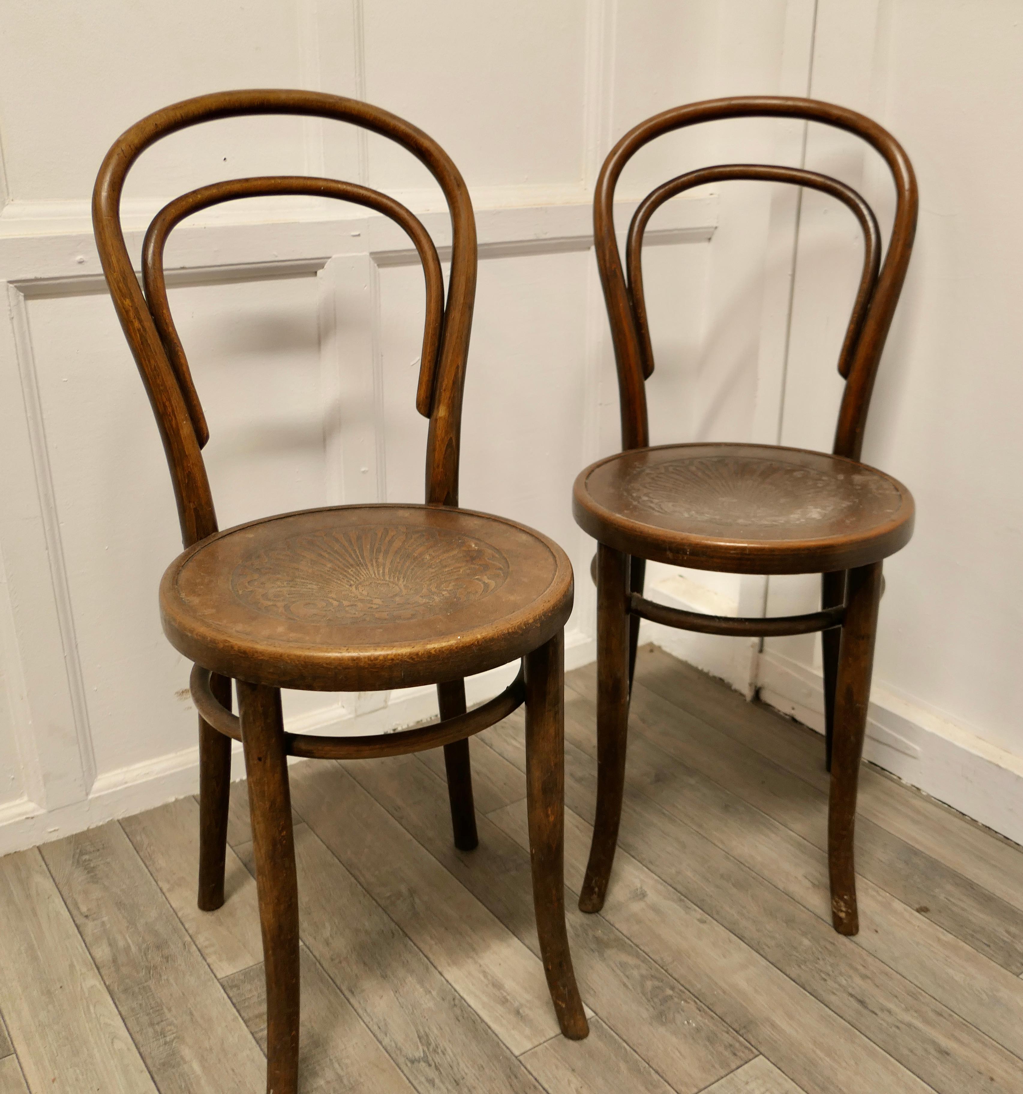 Art Deco Pair of  Thonet Bistro Bentwood Chairs