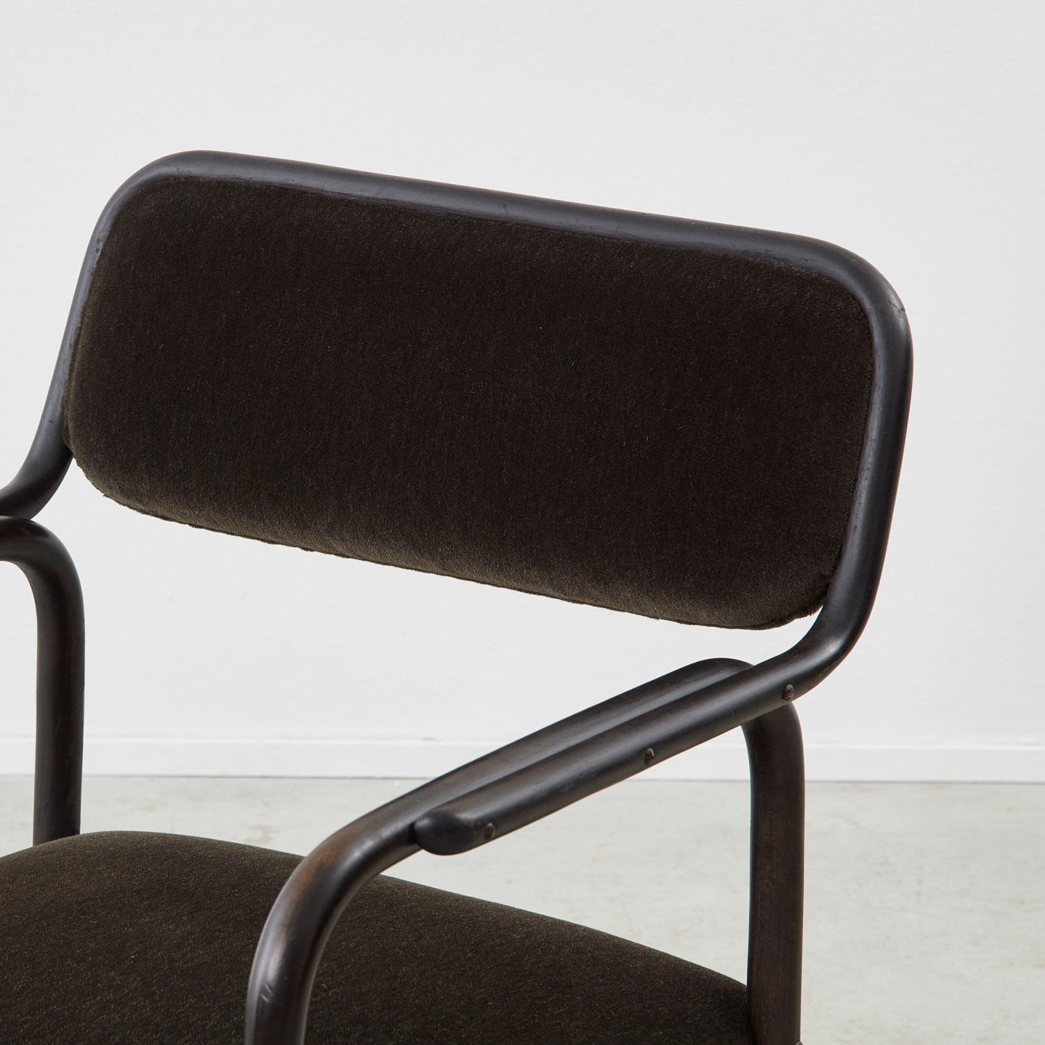 Two Thonet Mundus A 60 F armchairs - Austria, 1929 For Sale 5