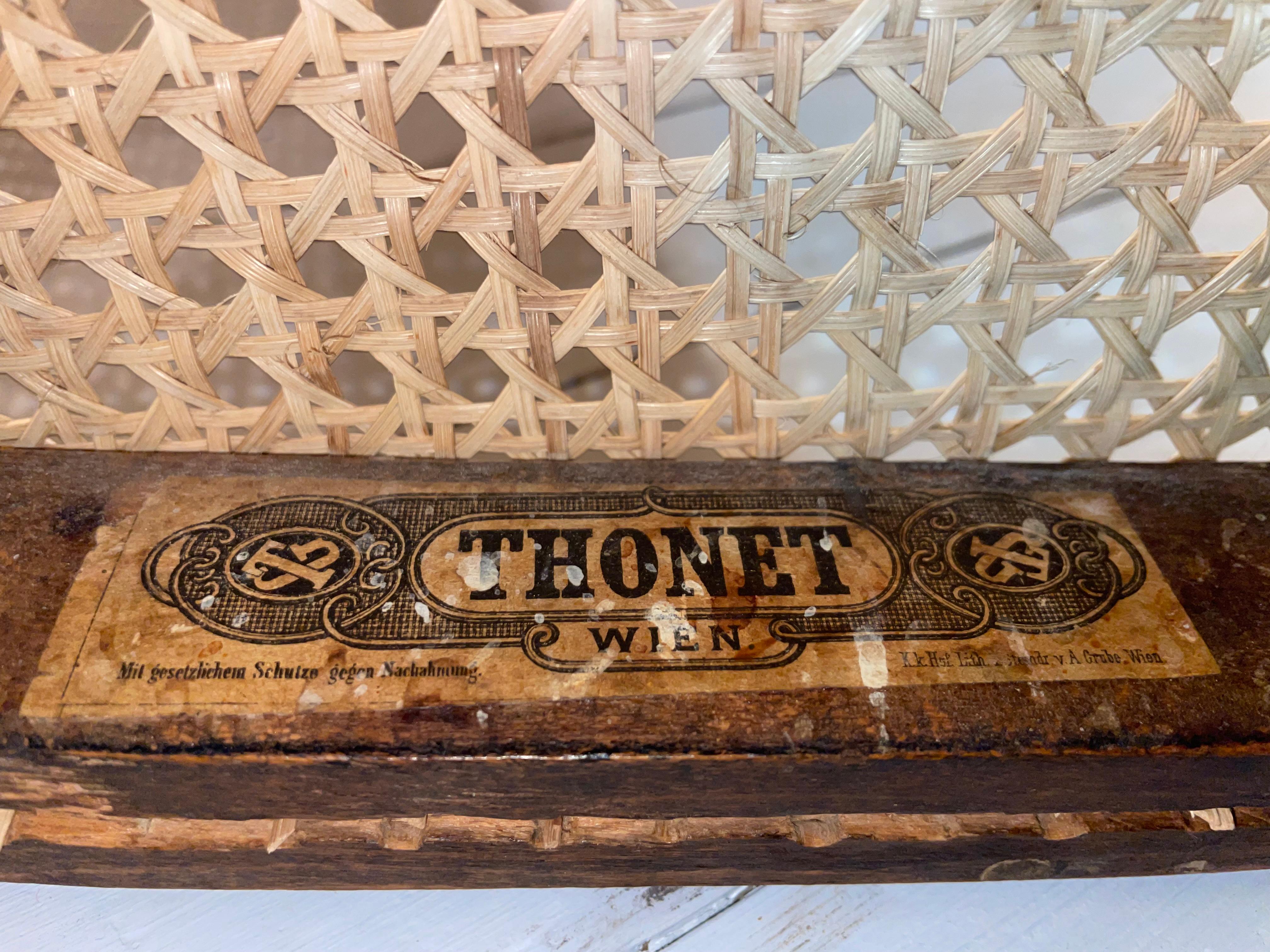 Rare paire de chaises Thonet en rotin, fabriquées en 1890, stable et en bon état Bon état - En vente à Stockholm, SE