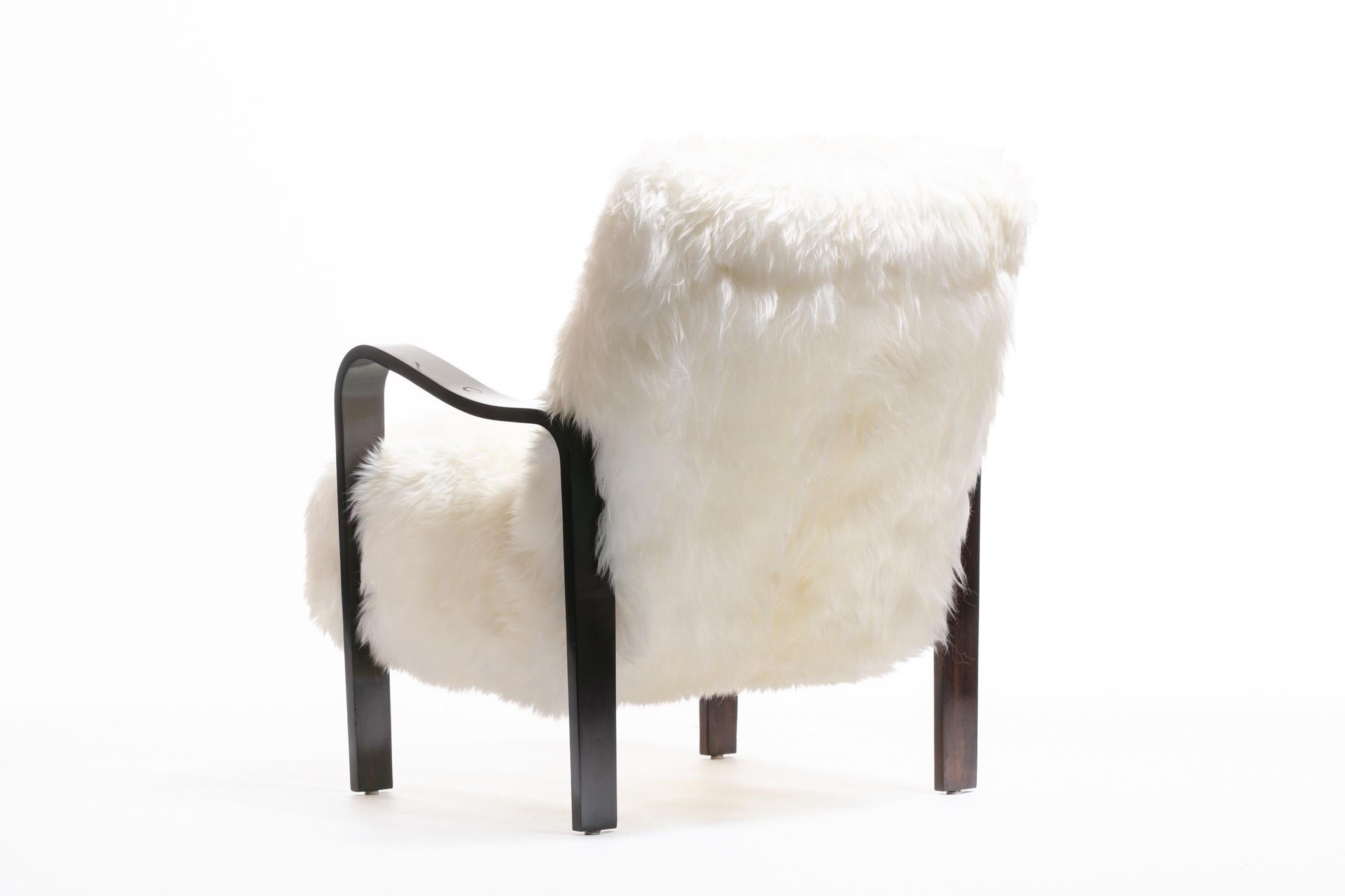 Pair of Thonet Sculptural Bentwood and Ivory Sheepskin Armchairs, circa 1950 10