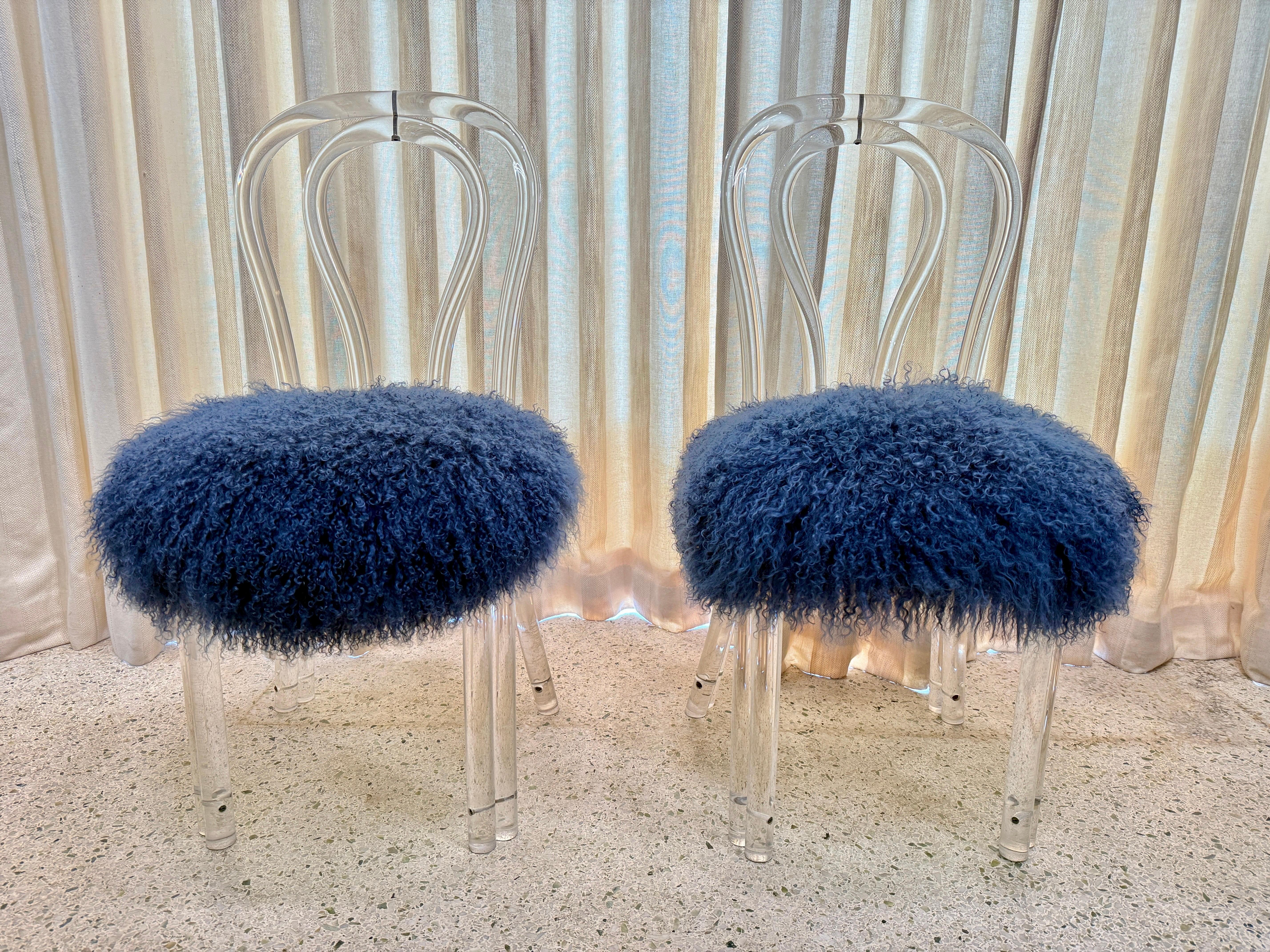 Americano Coppia di poltroncine vintage in lucite e lana mongola blu in stile Thonet in vendita