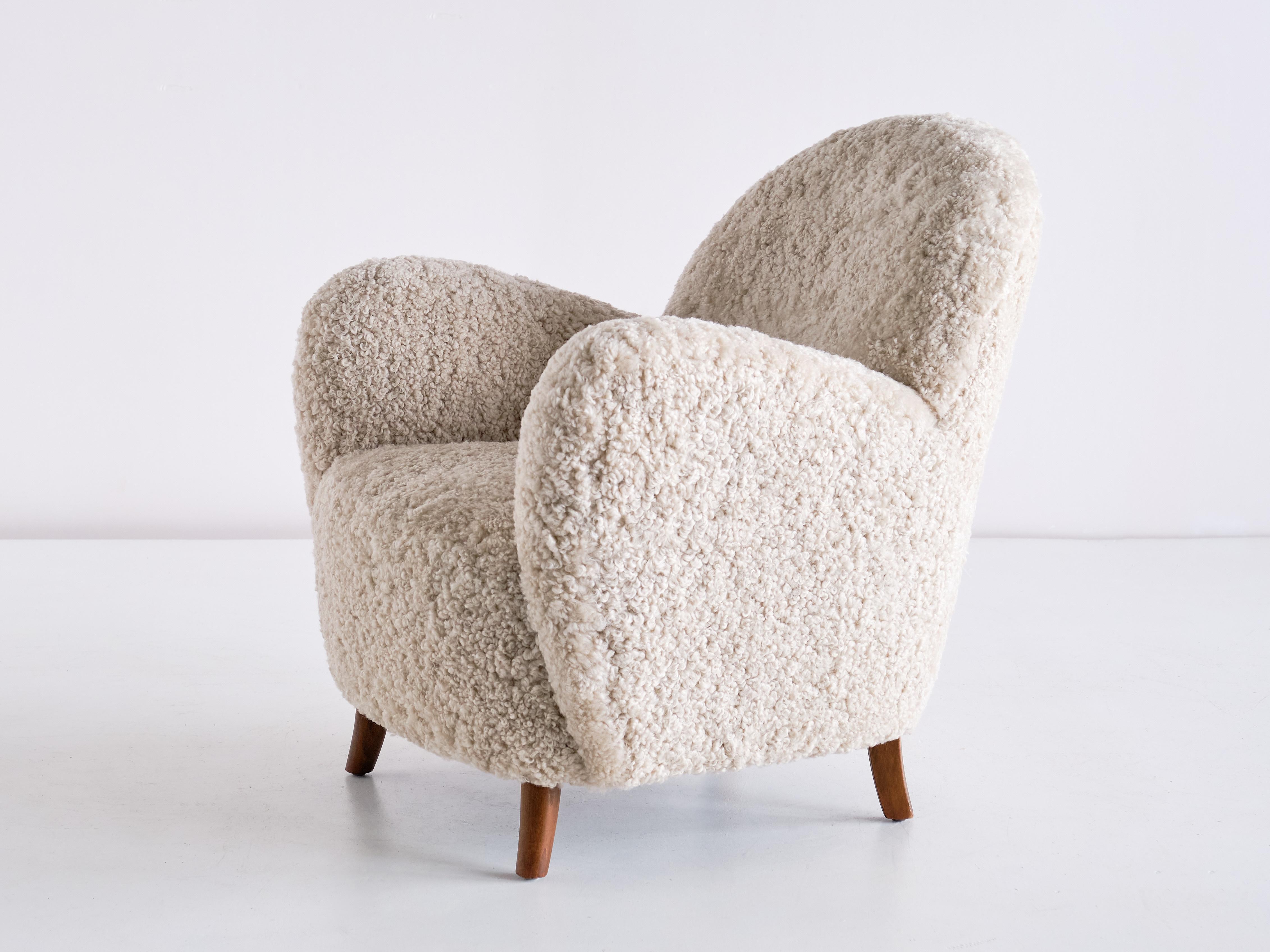 Pair of Thorald Madsen Armchairs in Sheepskin and Beech, Denmark, Mid 1930s For Sale 8