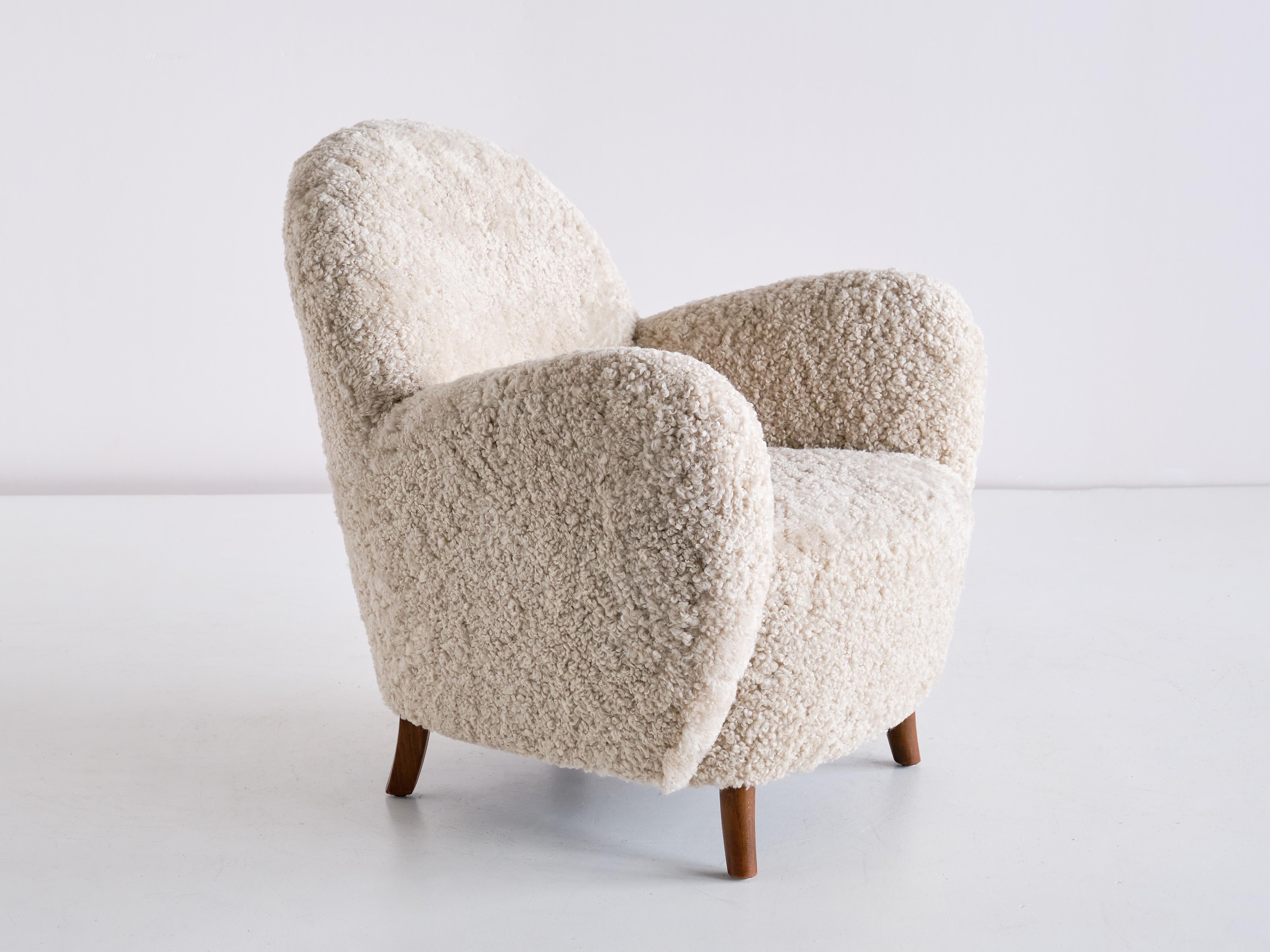 Pair of Thorald Madsen Armchairs in Sheepskin and Beech, Denmark, Mid 1930s For Sale 3