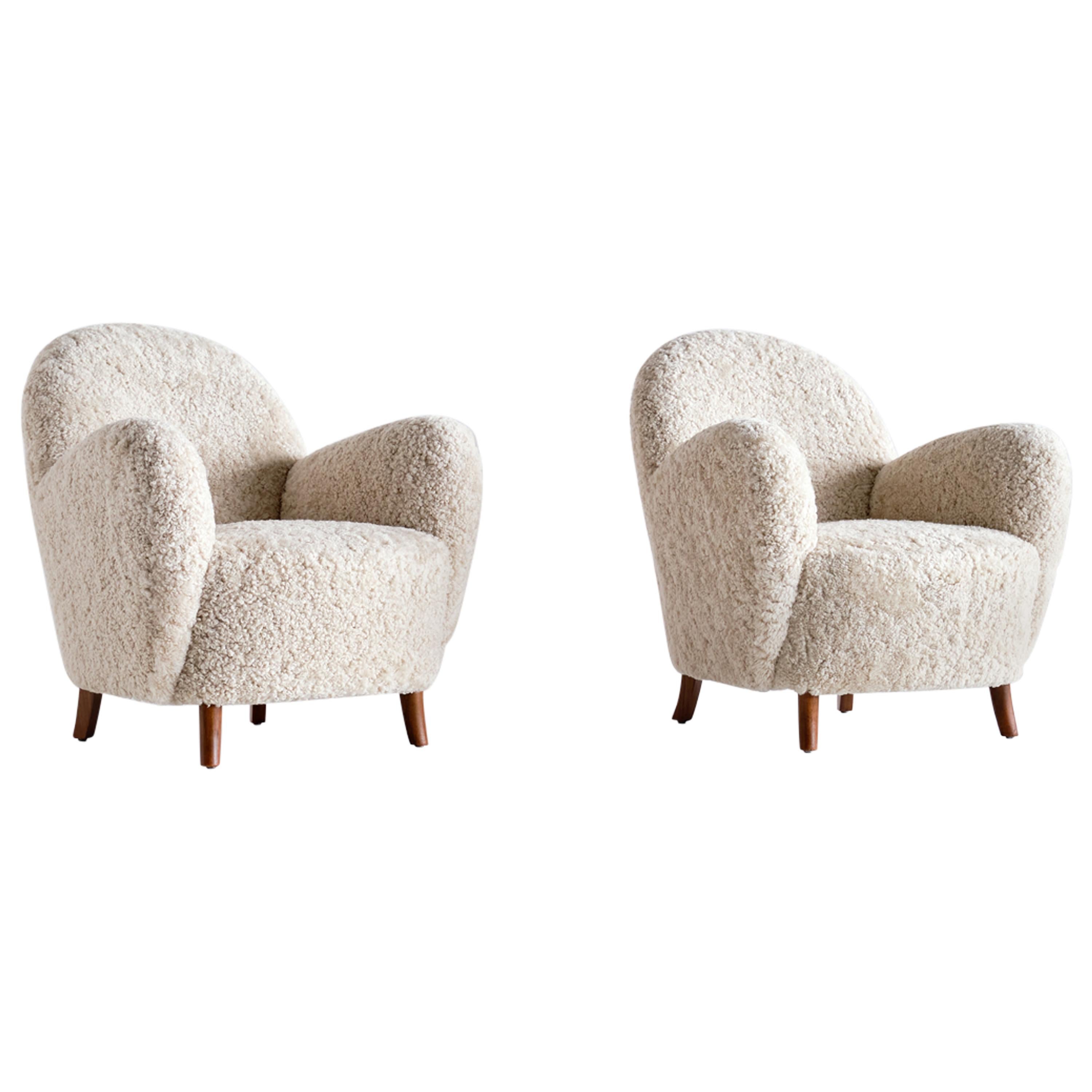 Pair of Thorald Madsen Armchairs in Sheepskin and Beech, Denmark, Mid 1930s For Sale