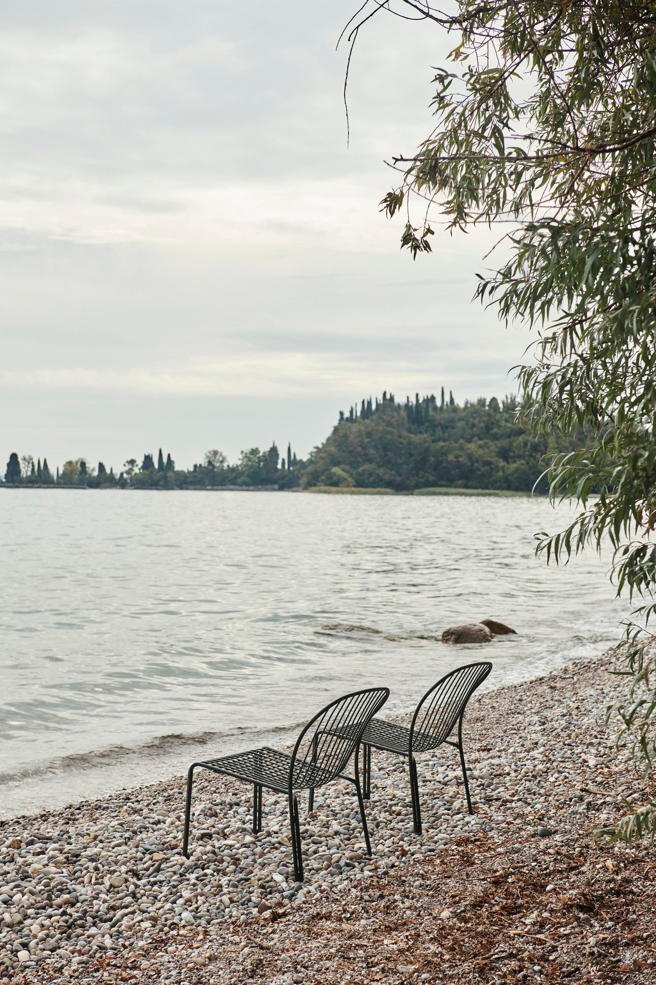 Acier Paire de chaises longues d'extérieur Thorvald SC100-W Black-by Space Copenhagen pour &T en vente