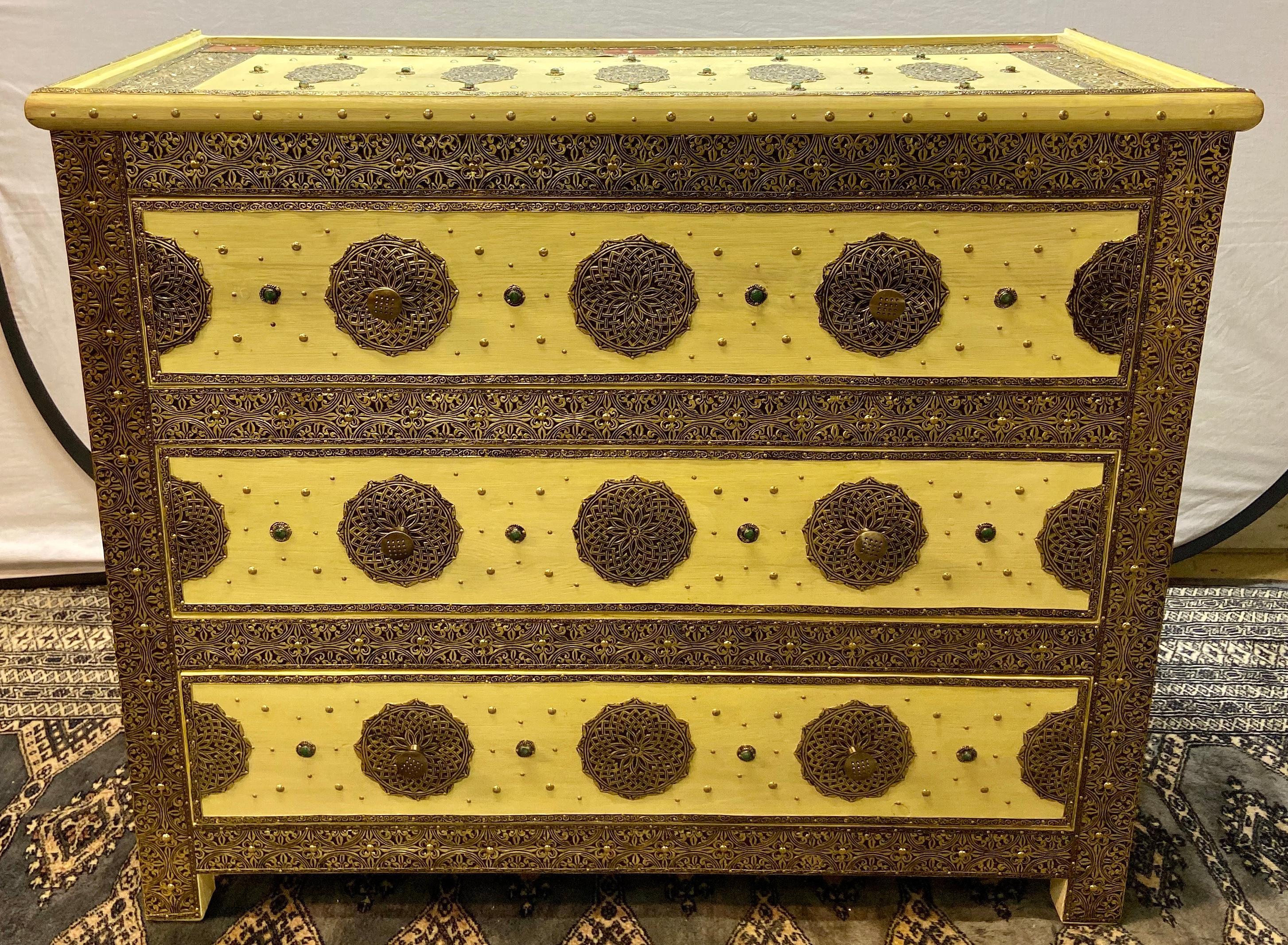 Late 20th Century Three-Drawer Commodes, Chests or Nightstands in Hollywood Regency Style, a Pair 