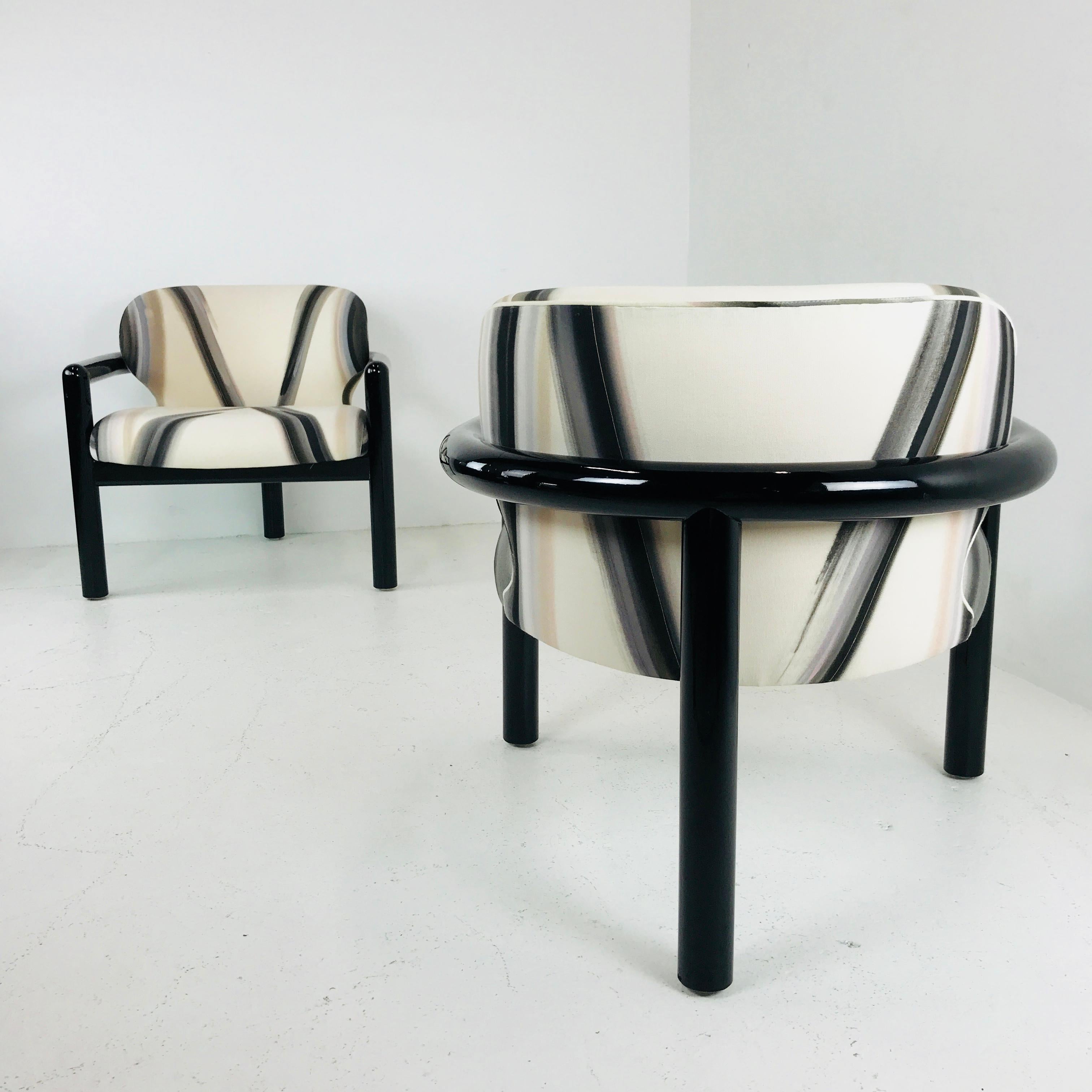 Pair of Three-Legged Lounge Chairs 3