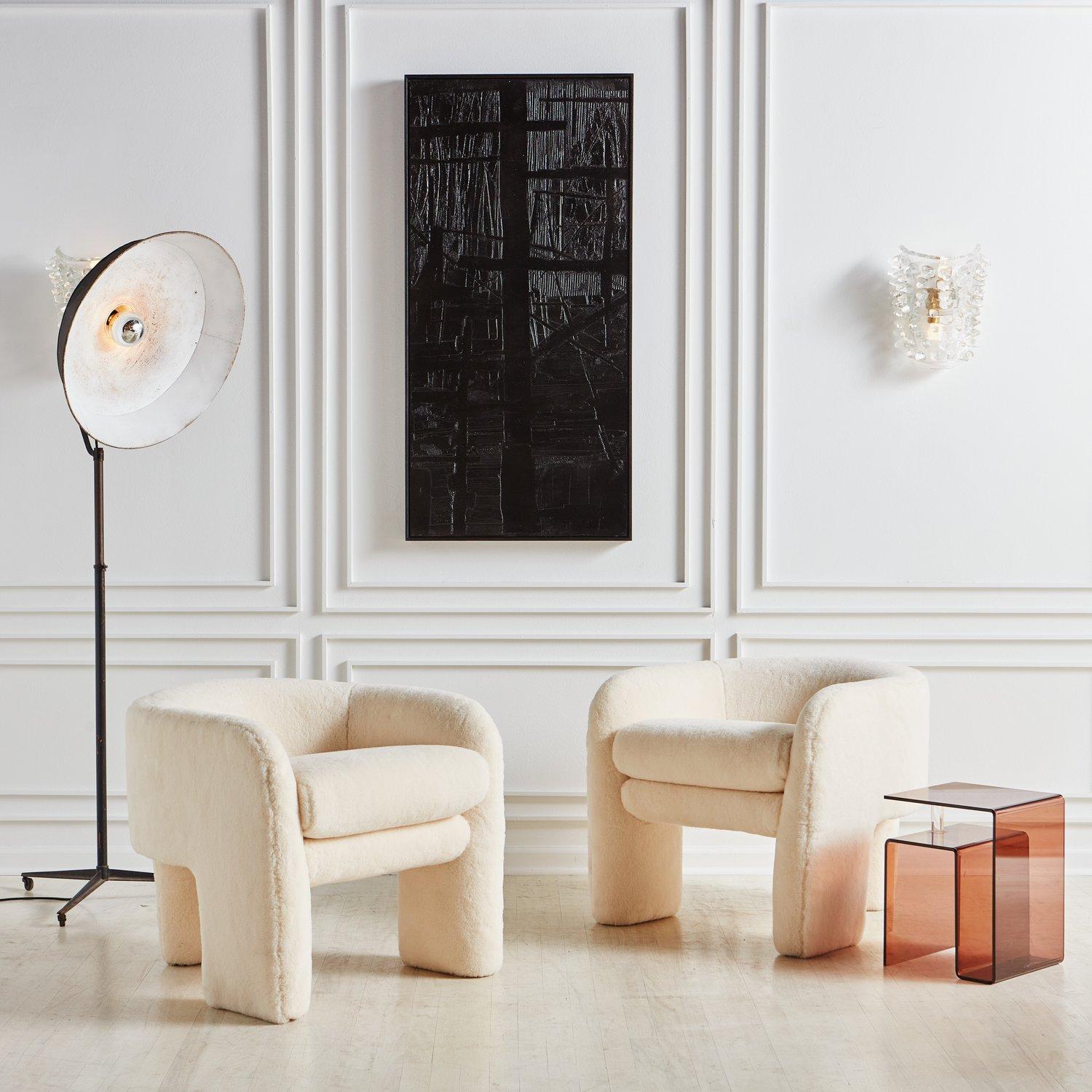 Mid-Century Modern Pair of Three-Legged Sculptural Lounge Chairs Attributed to Vladimir Kagan
