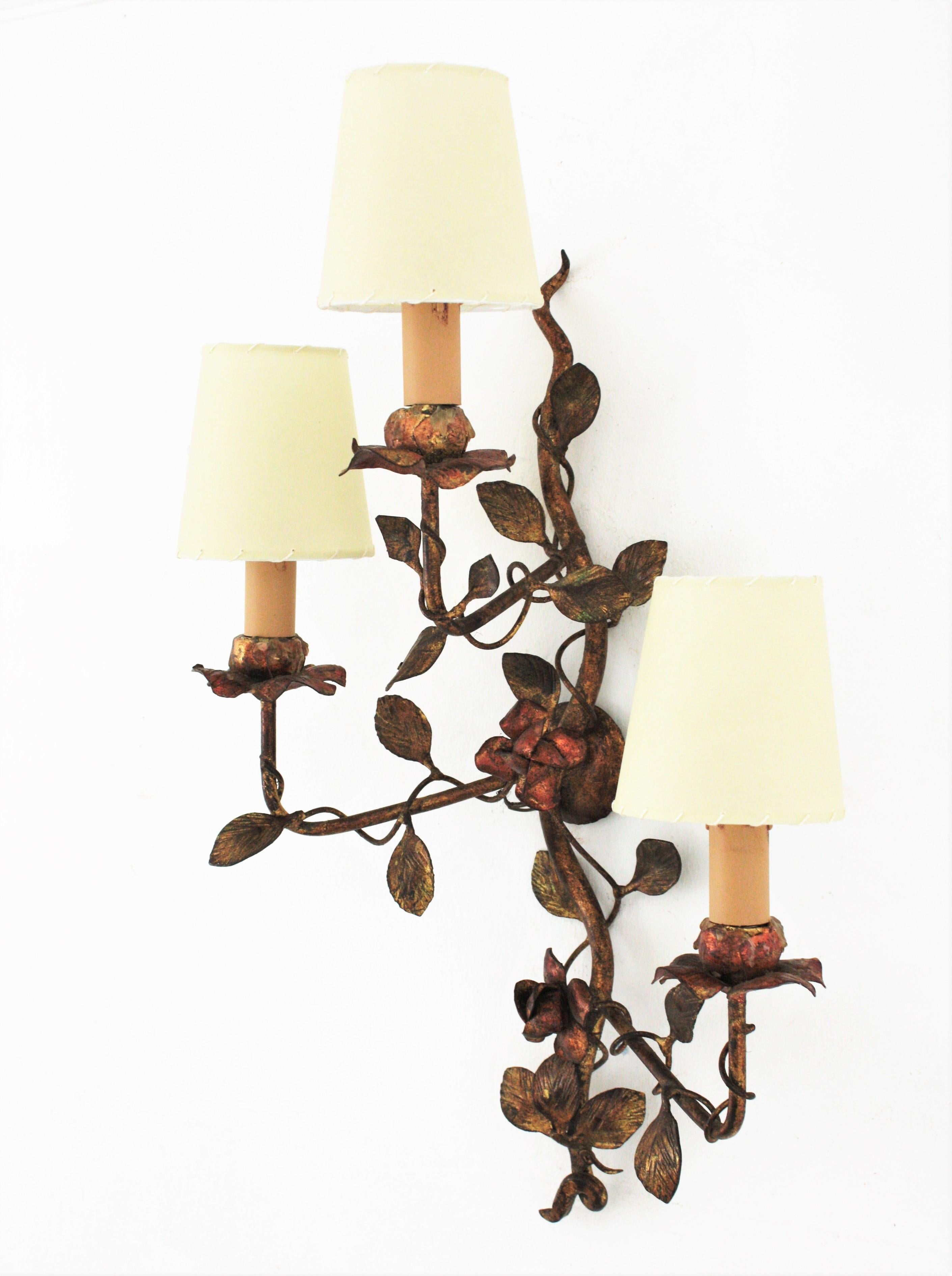 Pair of Foliage Floral Tole Wall Sconces in Polychromed Gilt Iron For Sale 4