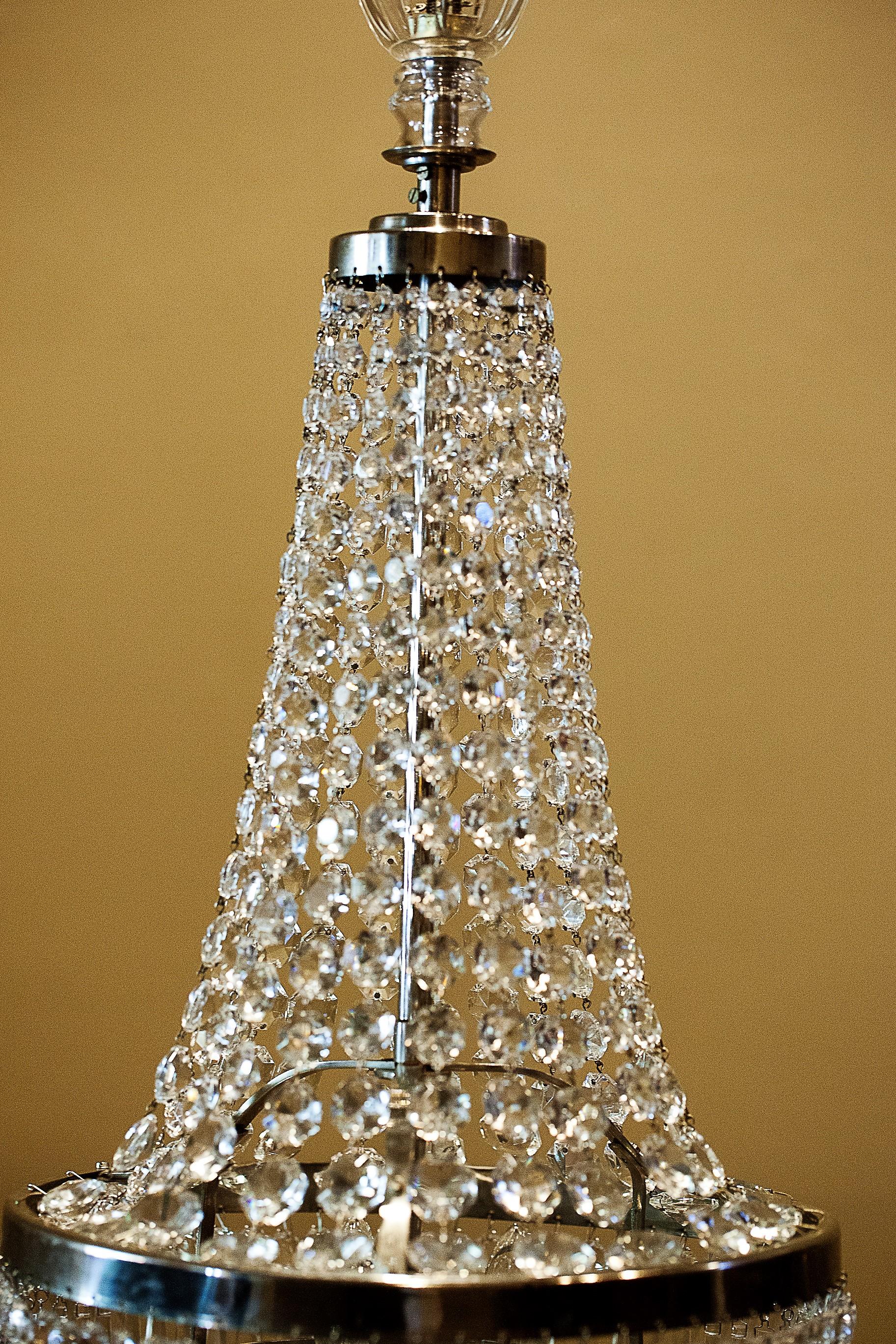 Pair of Three-Light Tent-and-Cascade Chandeliers, circa 1935 In Good Condition For Sale In Alexandria, VA