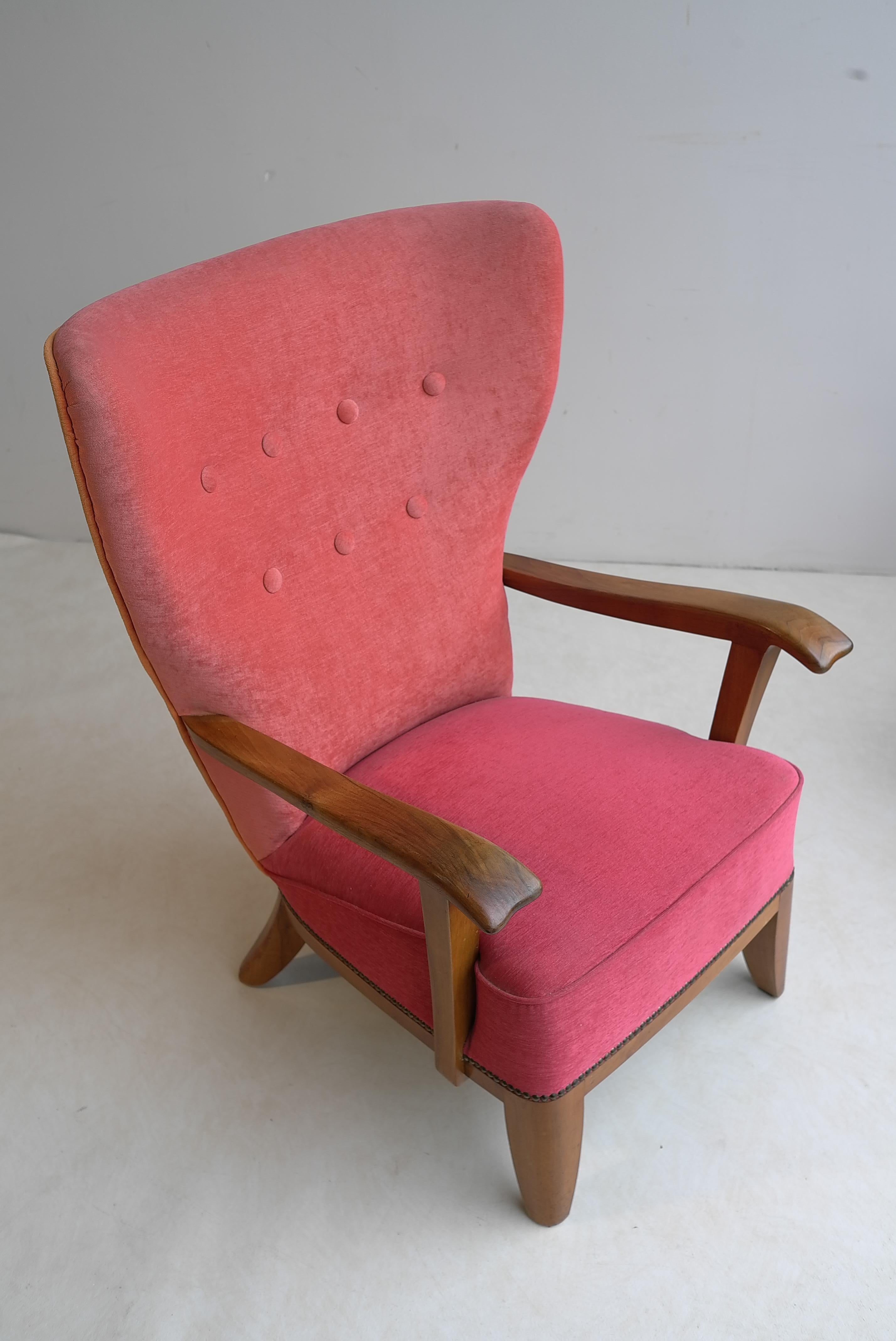 French Pair of Three-Tone Mid Century Modern Wingback Armchairs, France 1948