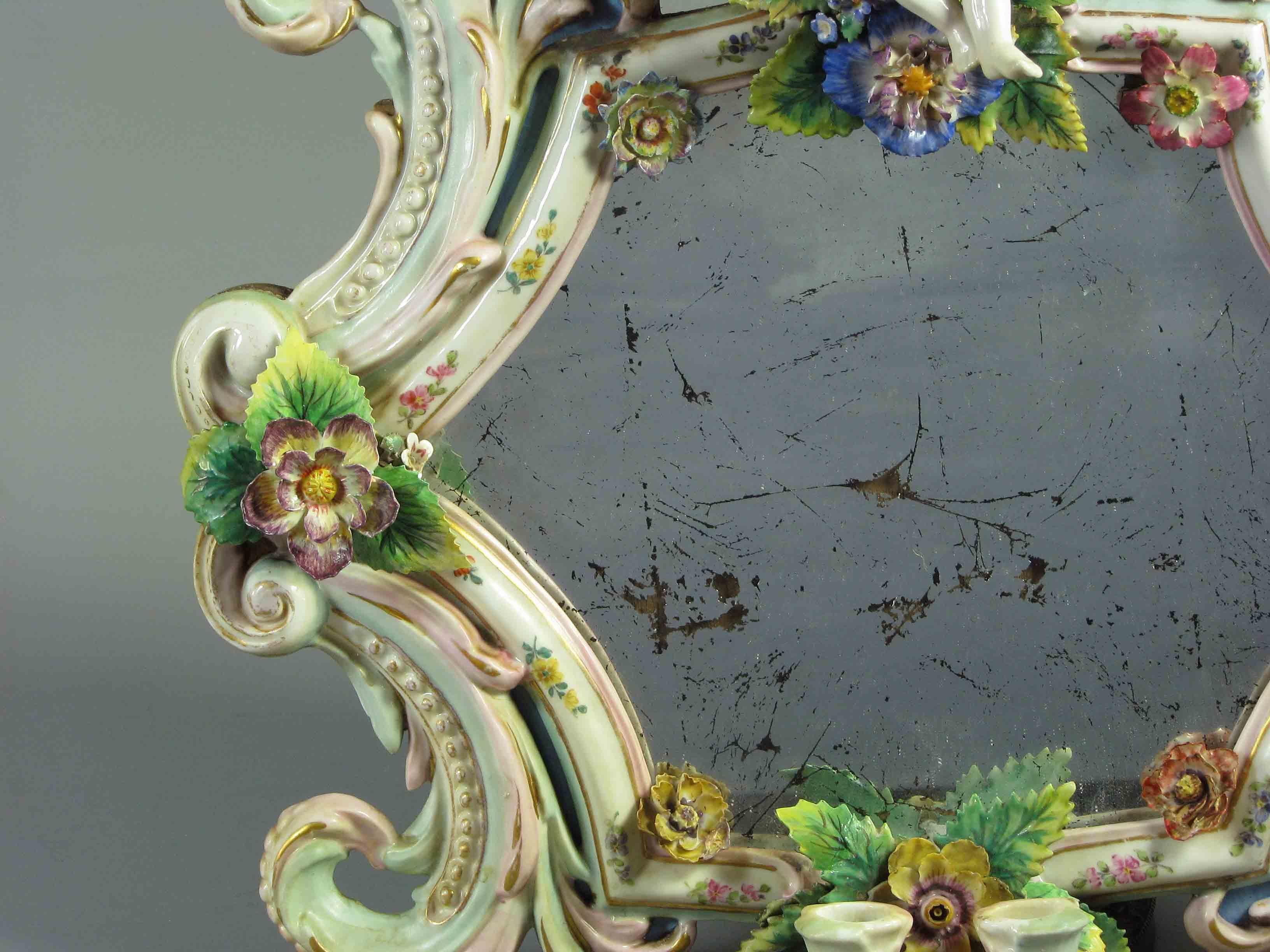 Pair of Thuringian Meissen-style Porcelain Two-Light Mirror Grinadoles Ca. 1870  For Sale 3