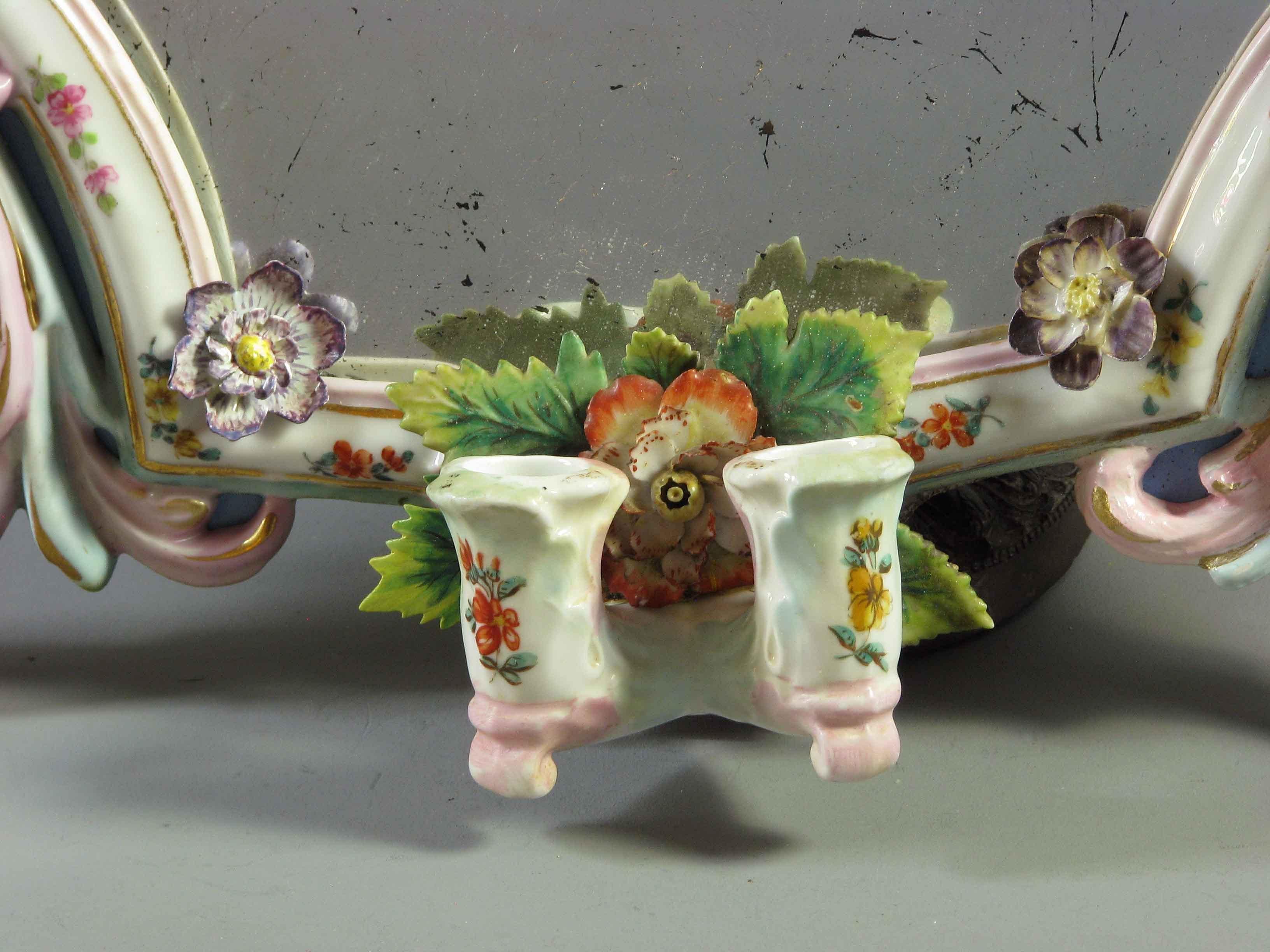 Pair of Thuringian Meissen-style Porcelain Two-Light Mirror Grinadoles Ca. 1870  For Sale 5