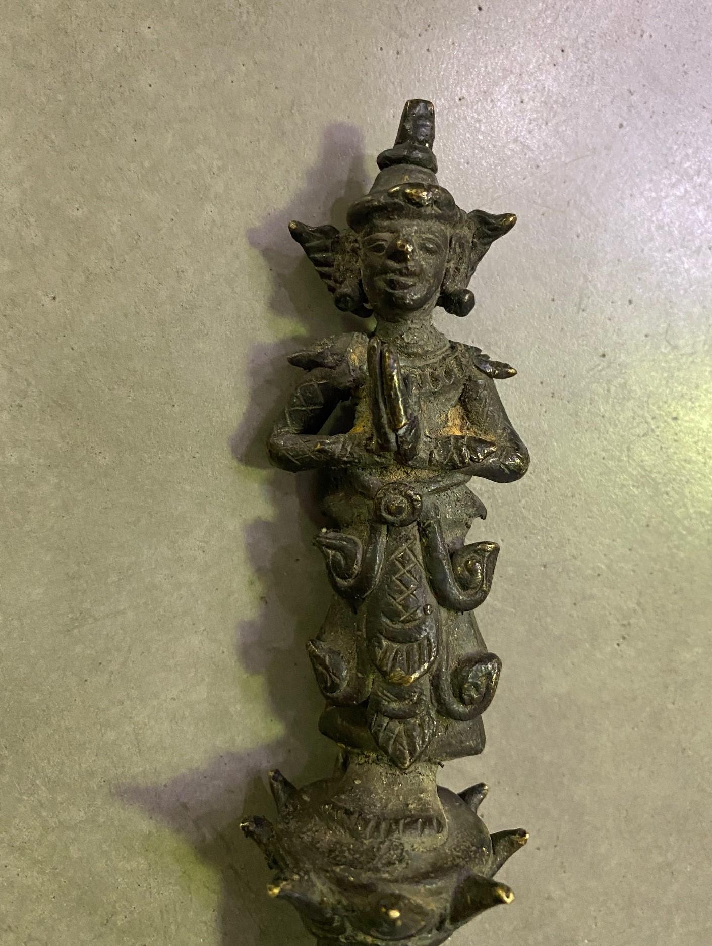 Pair of Tibetan or Nepalese Bronze Amulets Temple Shrine Figures Artifacts In Good Condition For Sale In Studio City, CA