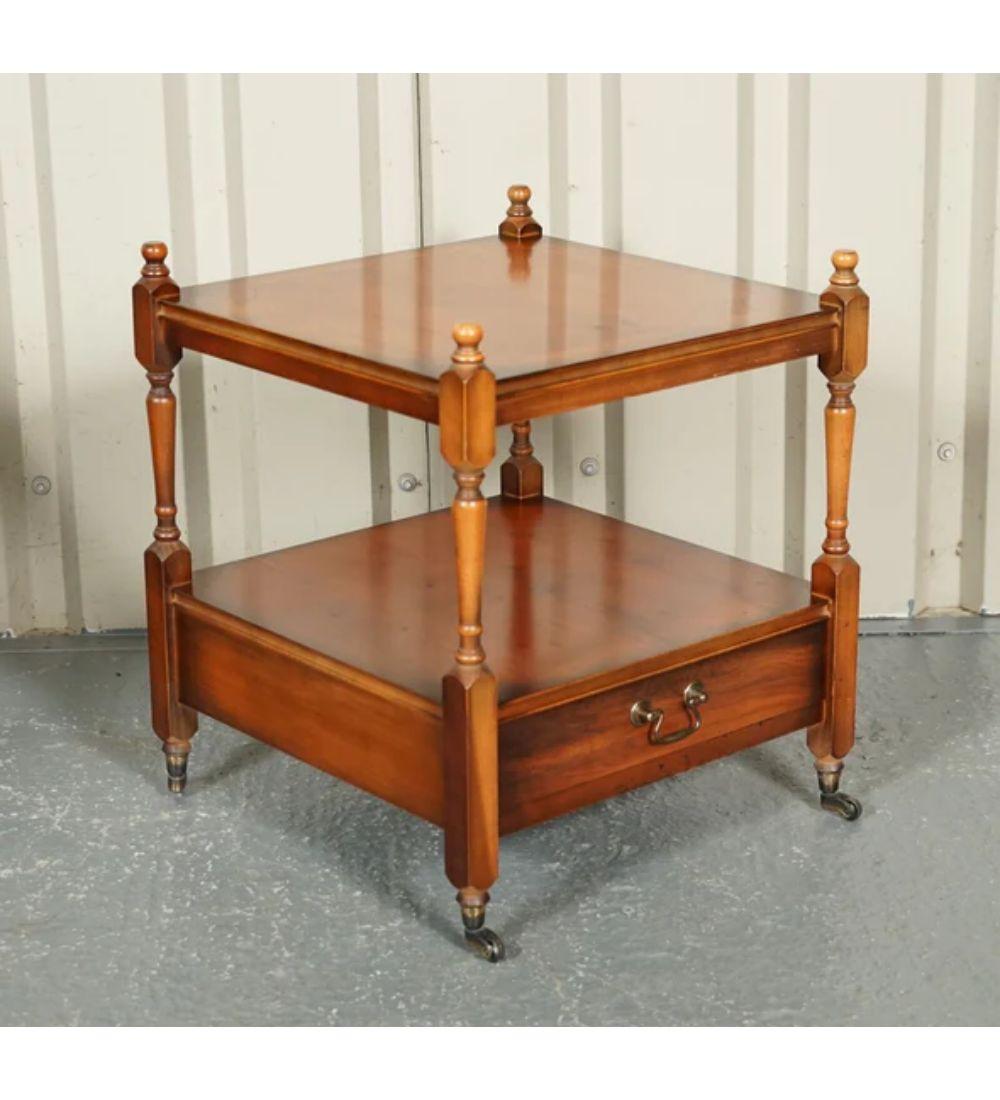 Georgian Pair of Tier Burr Yew Wood Nightstands End Lamp Bedside Tables, 1950s For Sale