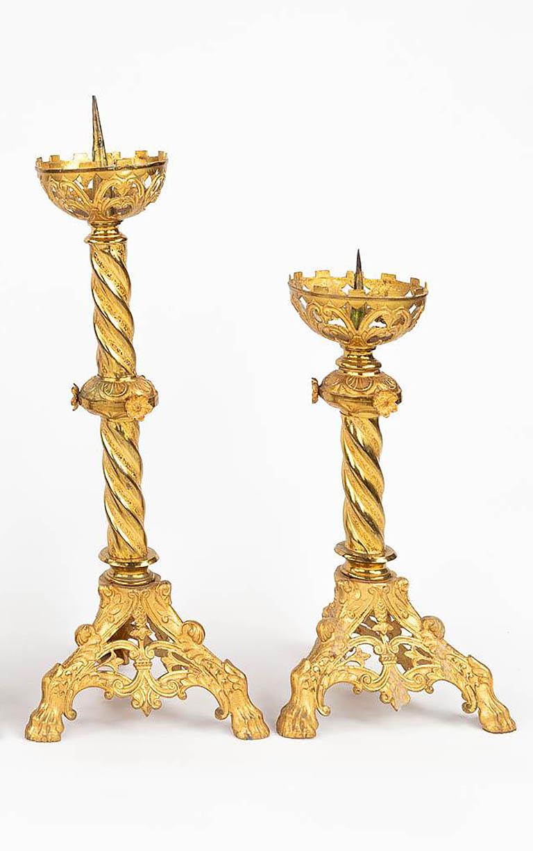 Belgian Pair of tiered gilt brass European Gothic Revival pricket candlesticks with Solo For Sale